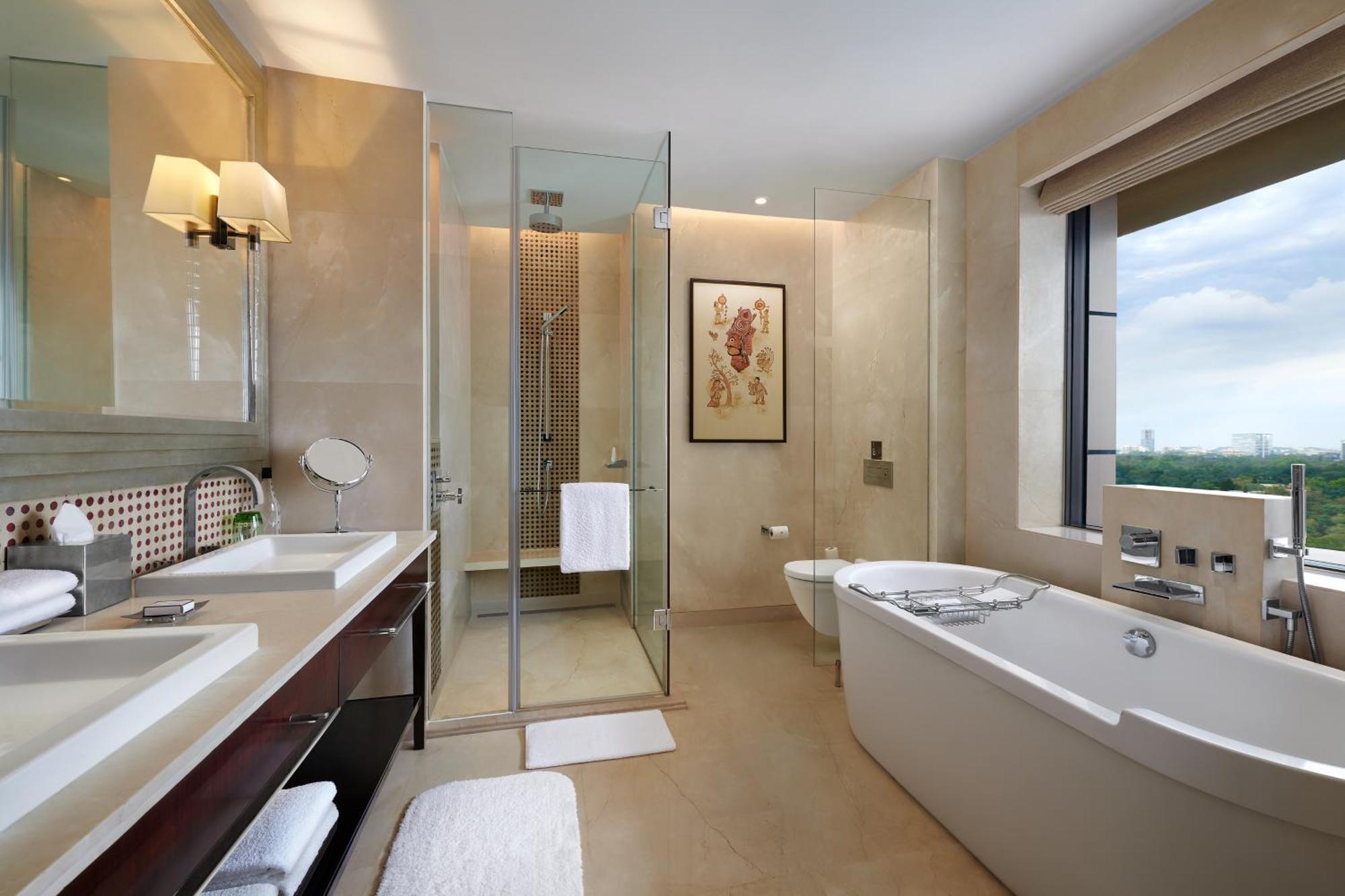 Cubbon Suite Club lounge access