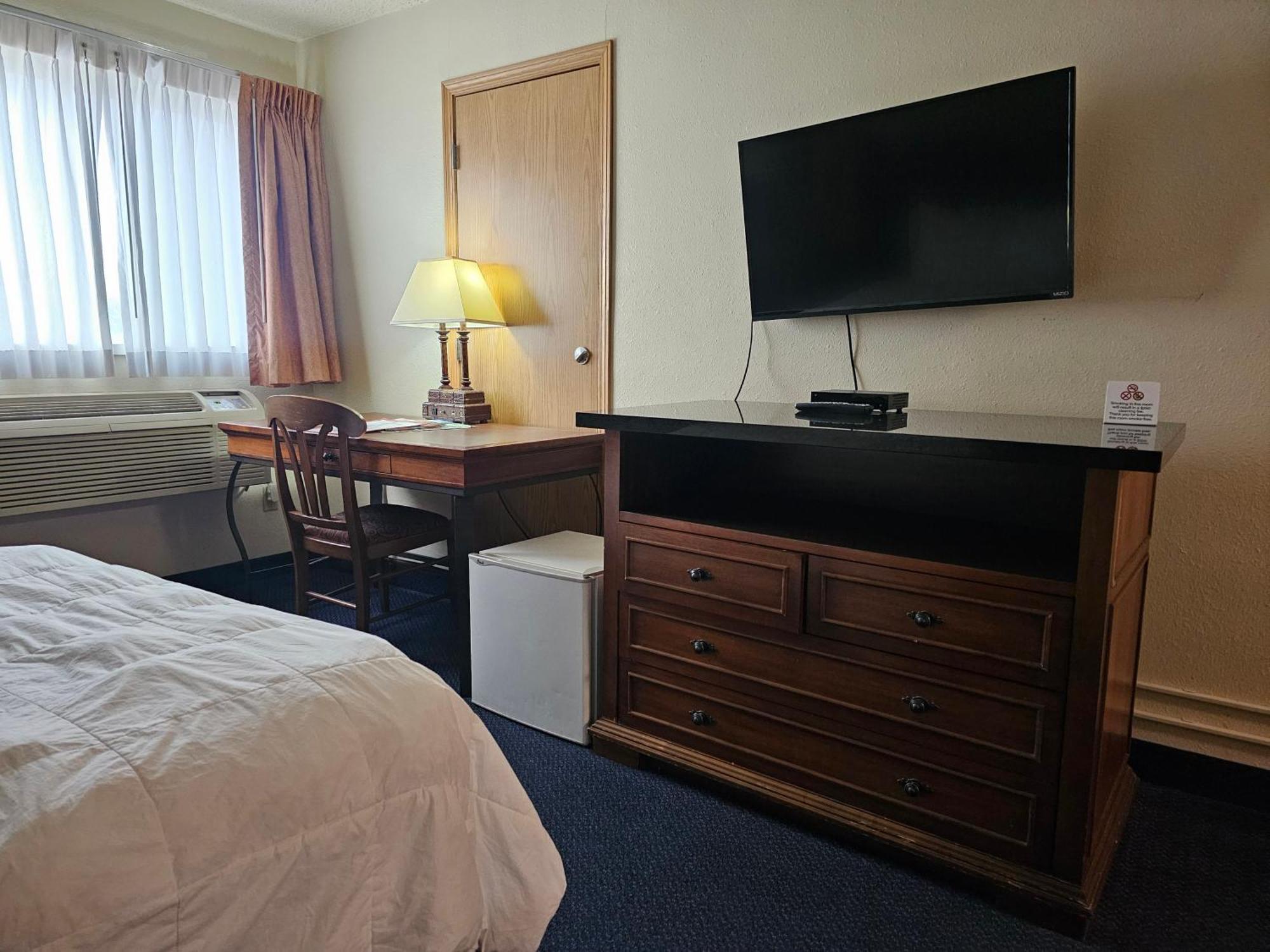 Standard Queen Room with Two Queen Beds