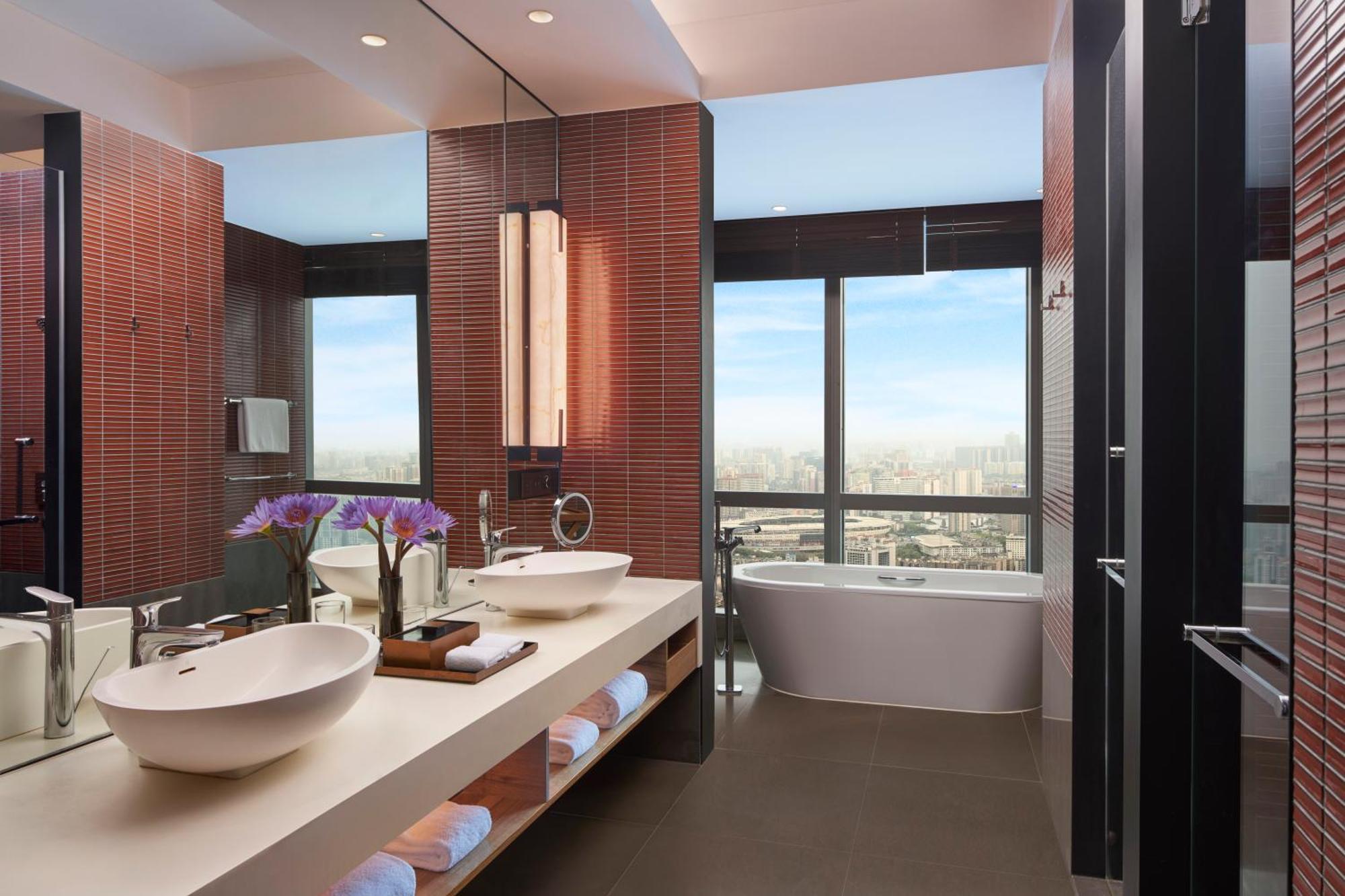 1 King Family Suite, Deluxe (with sofa bed)