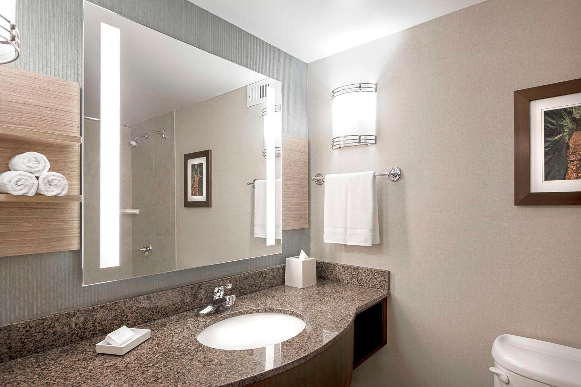 Queen Suite with Two Queen Beds