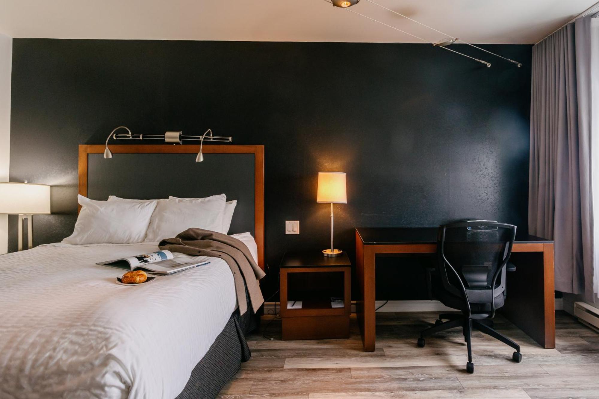 Comfort Queen Room