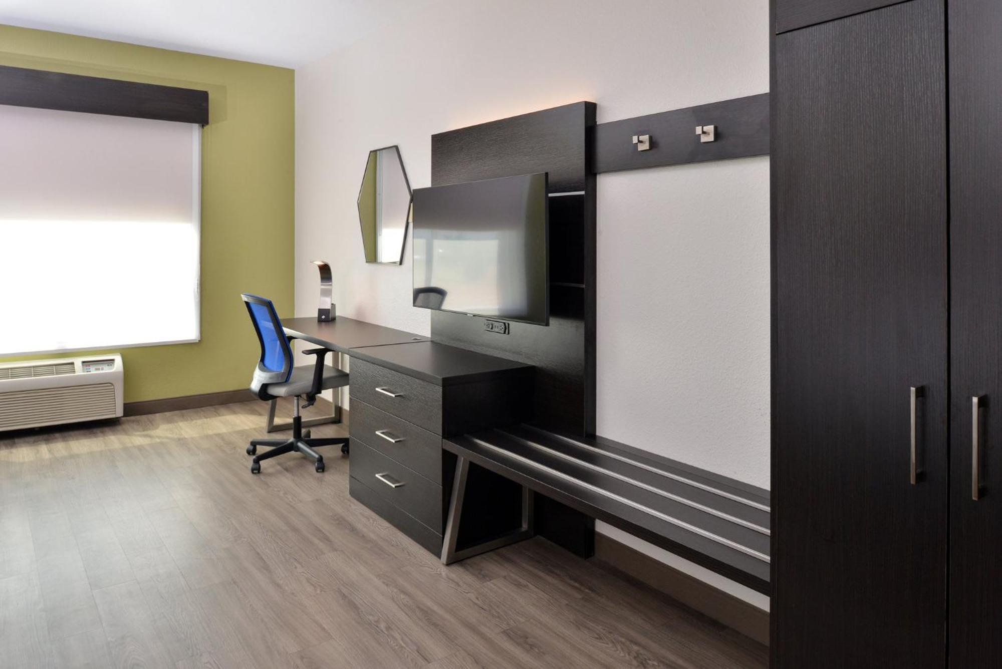 Standard King Room