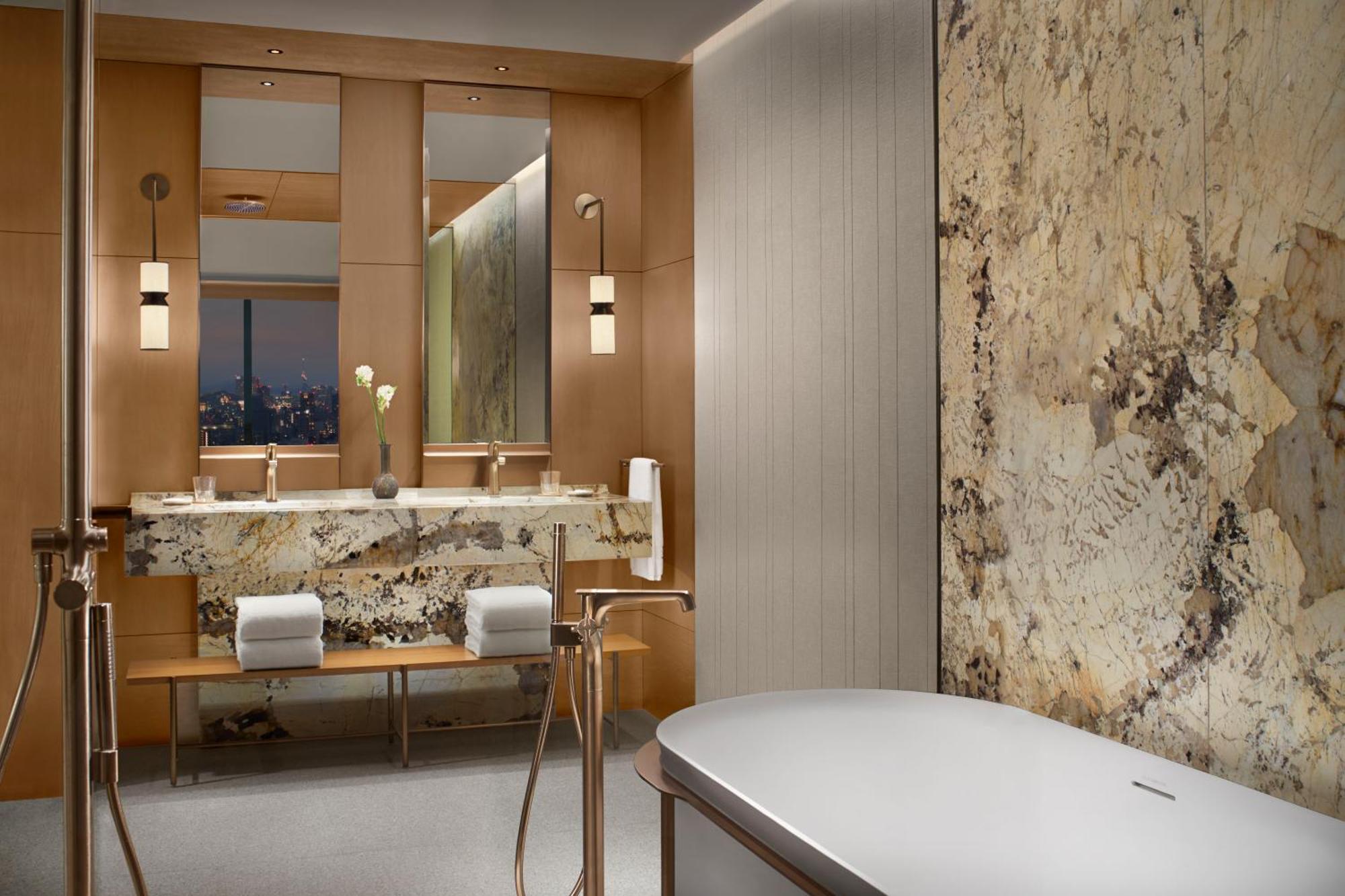 Guest room, 1 King, Hakata Bay view