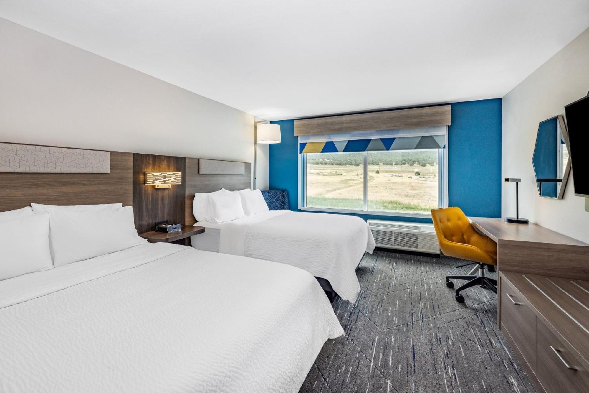 Standard Room with Two Queen Beds