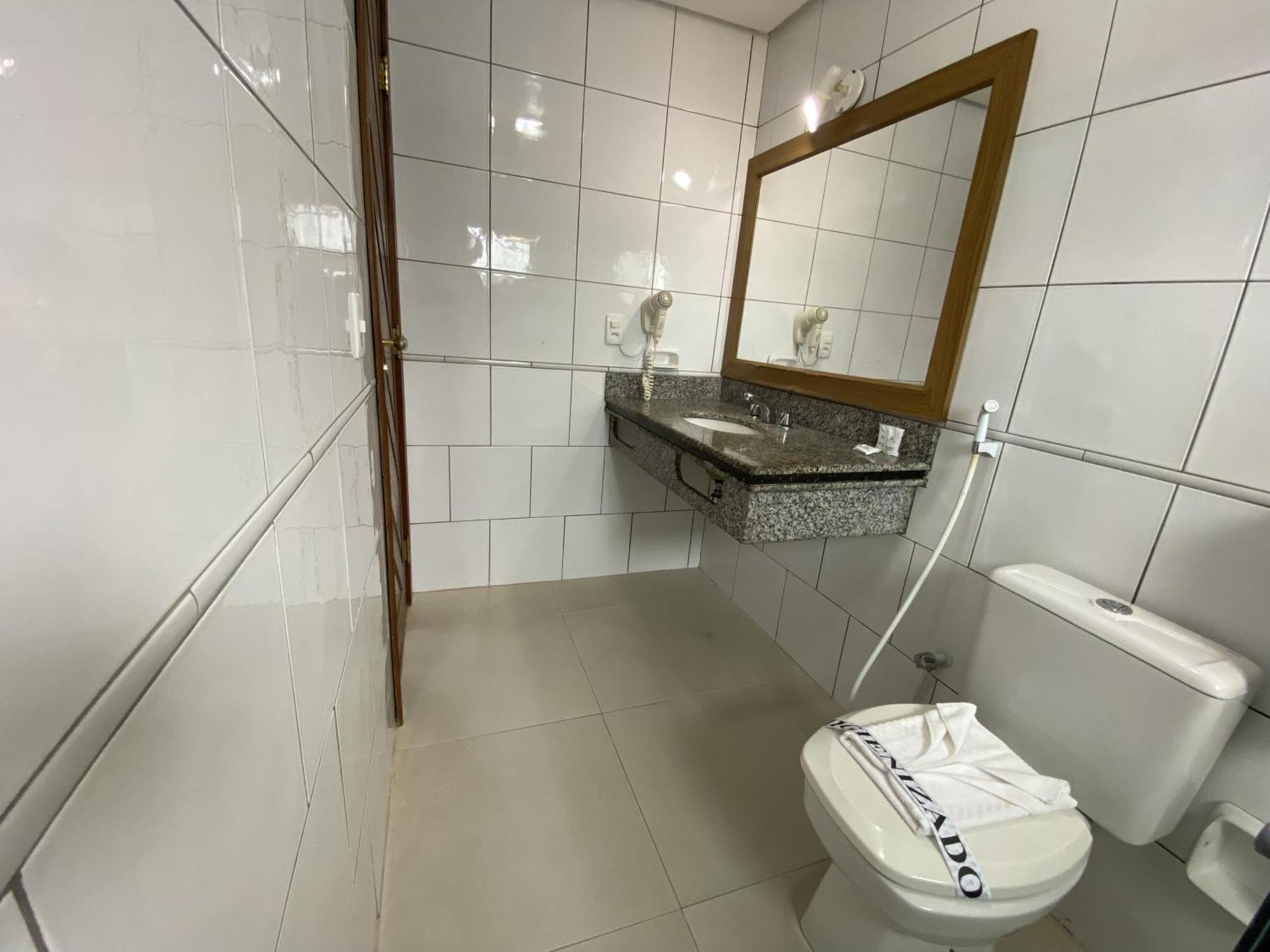 Apartamento Deluxe com Vista da Piscina