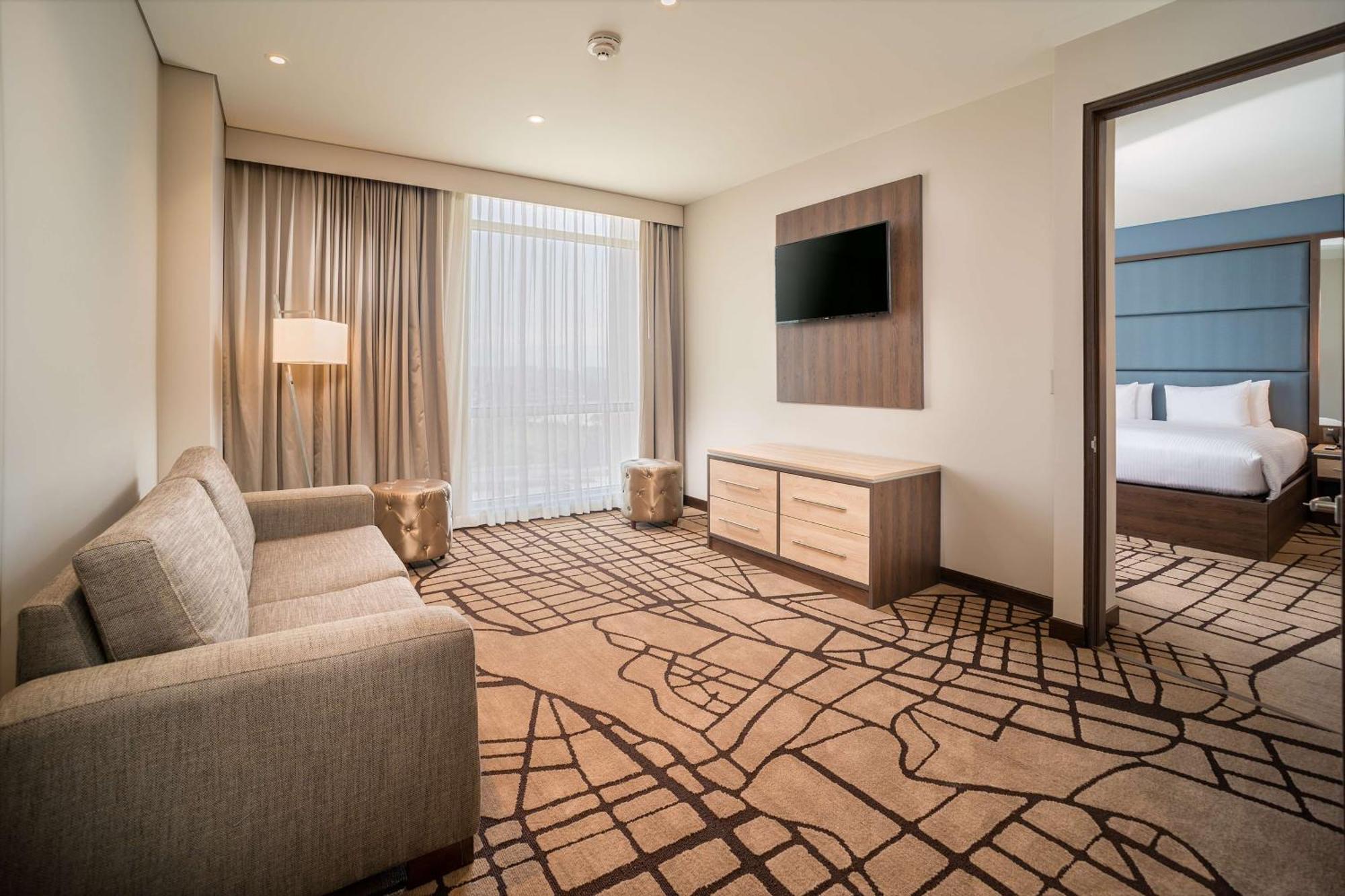 One-Bedroom King Suite,1548271501:JPEG