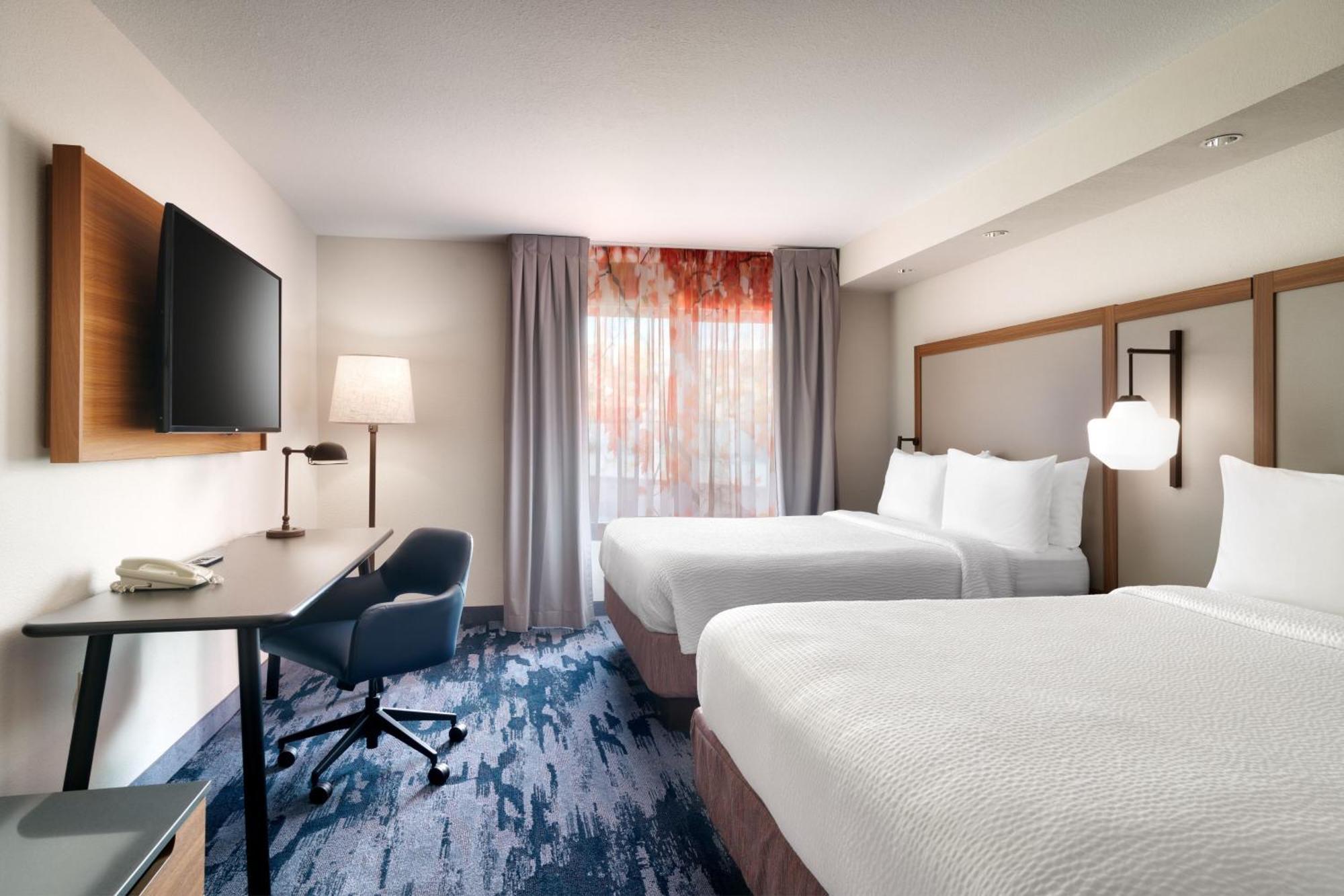 Queen Room Two Queen Beds Hearing Accessible