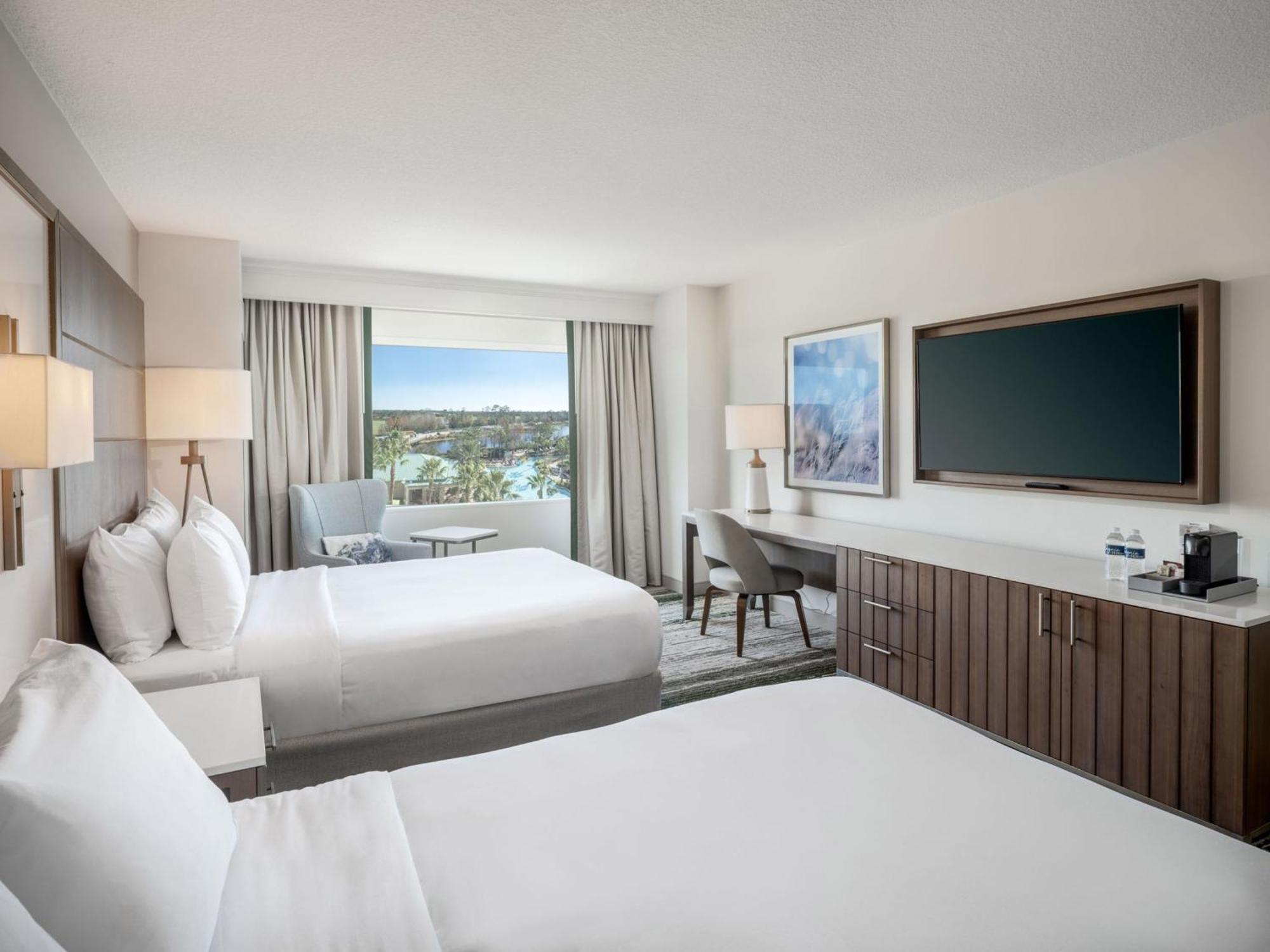 Quarto com Cama King-size - Vista do Disney Springs