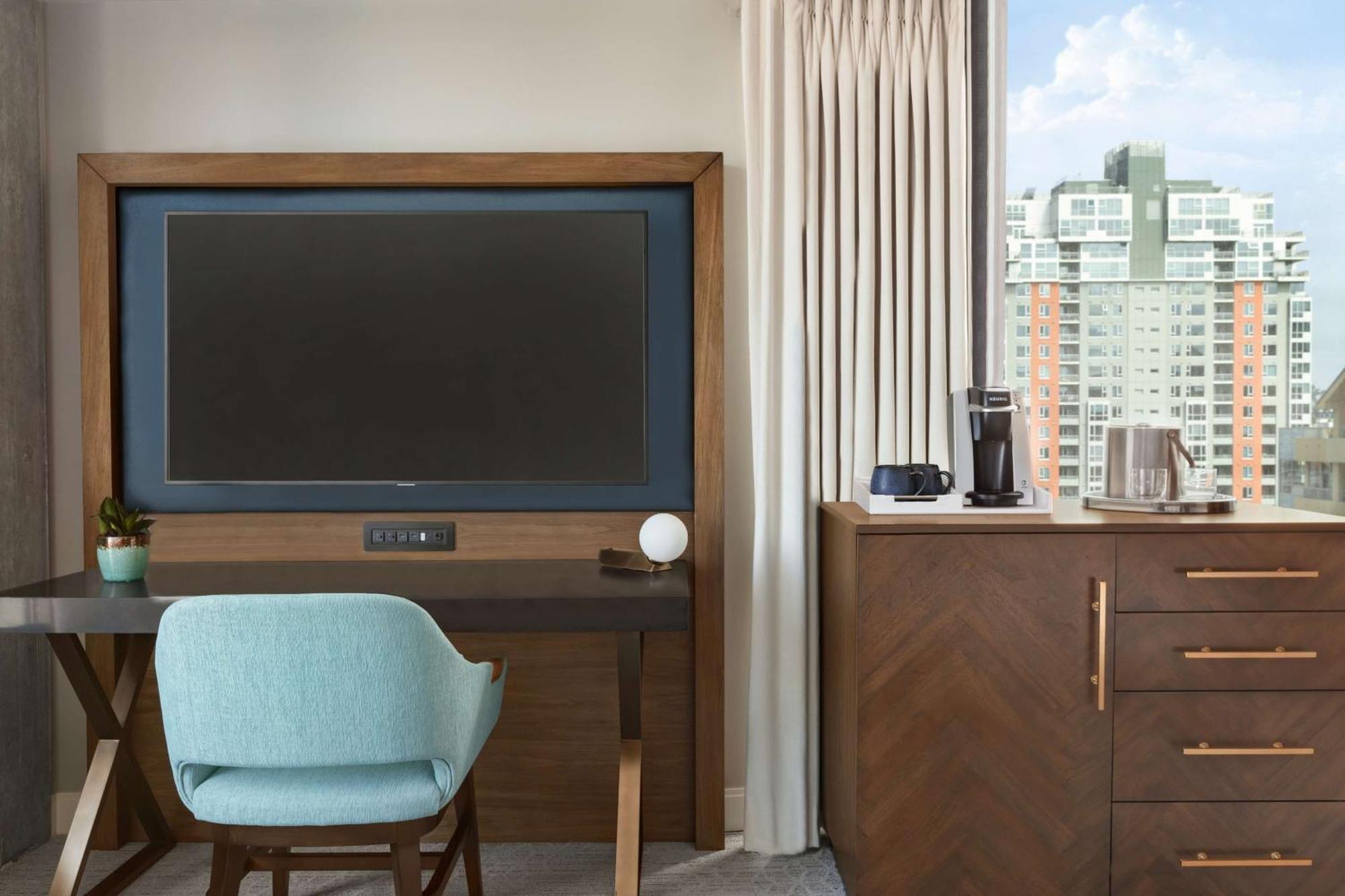 King Room with City View