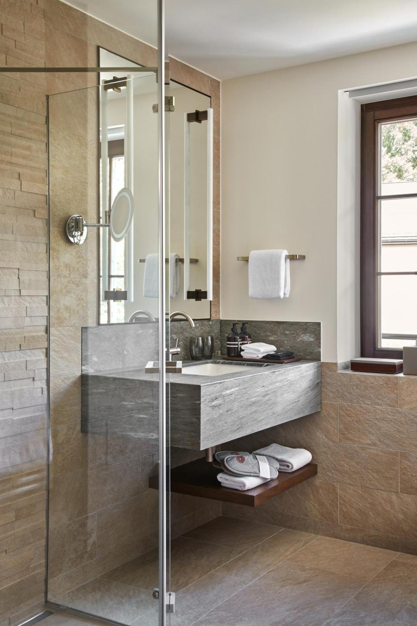 Superior Room – historic La Margna Wing,1518746077:JPEG