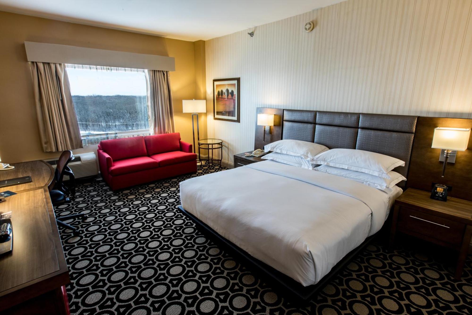 Executive King Room Spa Bath