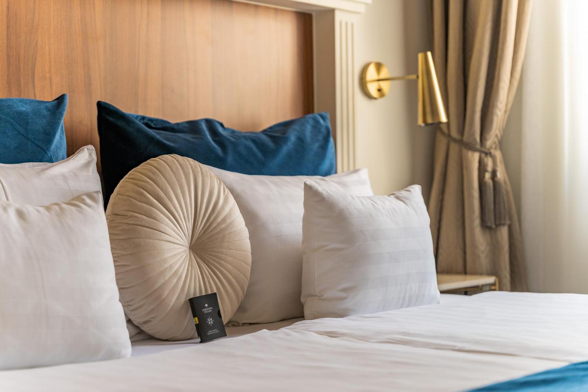 Superior Triple King Suite