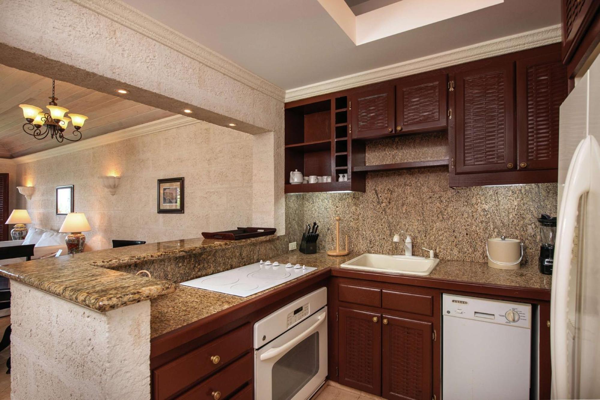 Deluxe King Suite with Garden View