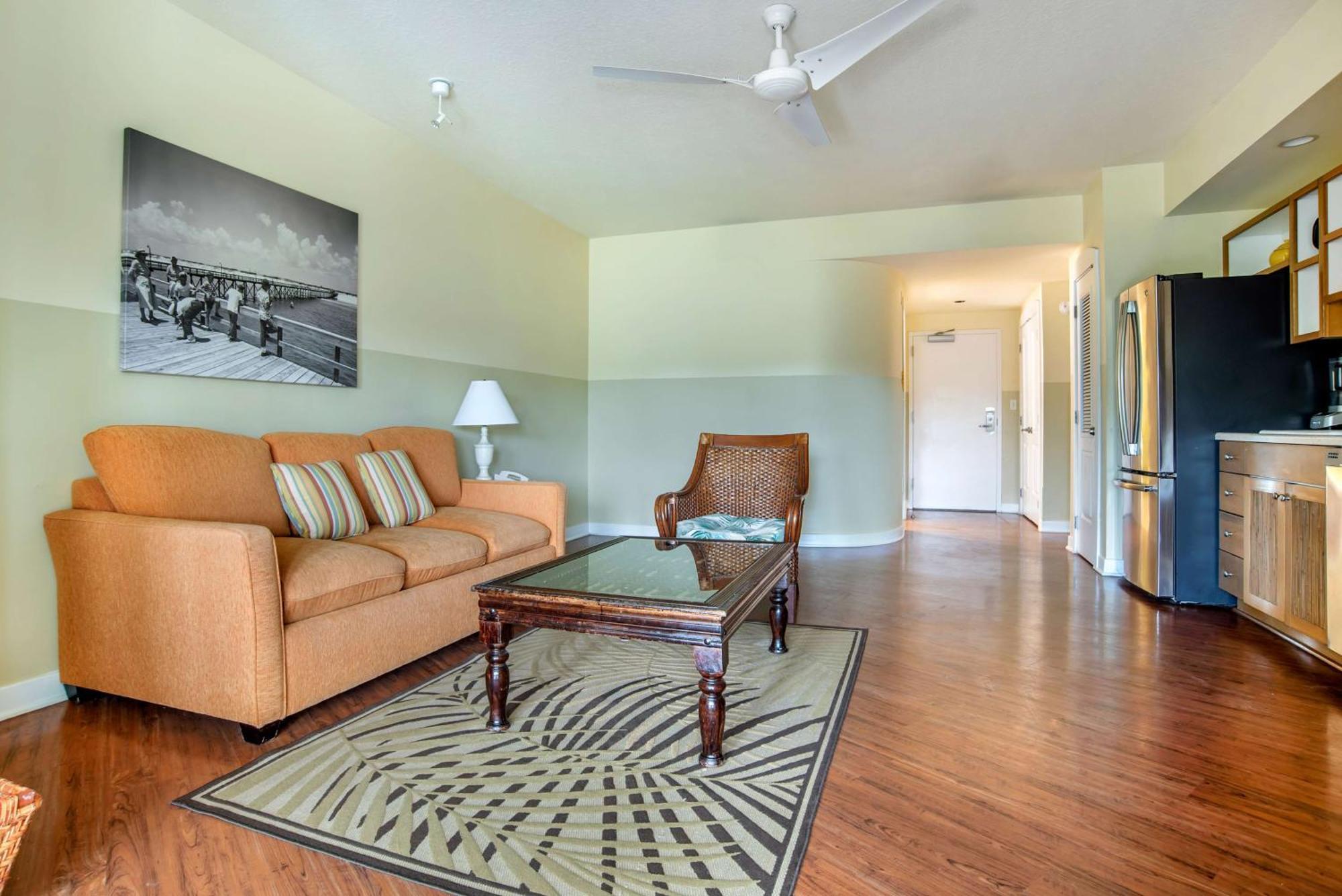 1 Bedroom 1 King Suite 2 Bath W/ Balcony