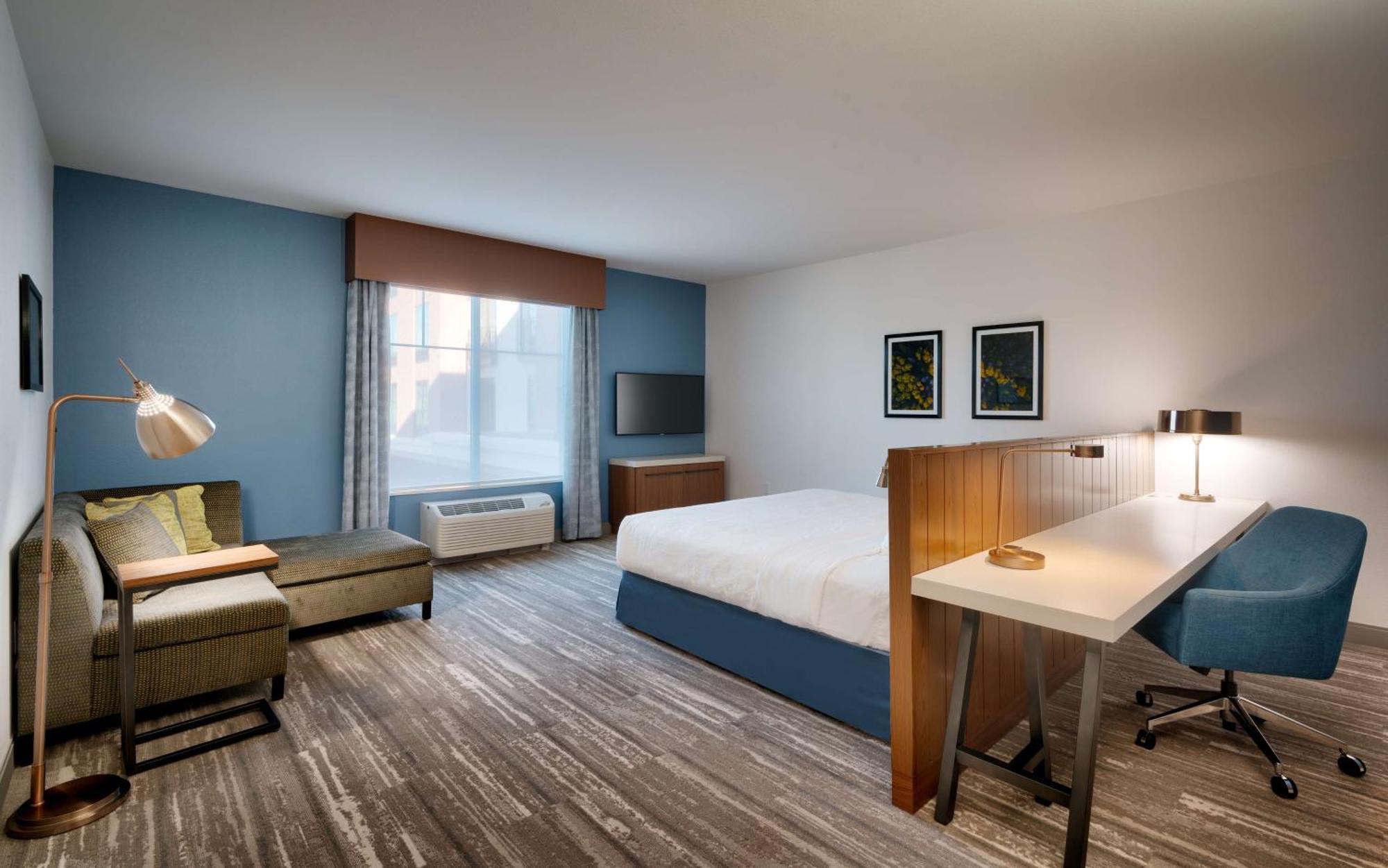 King Room with View - Hearing Accessible