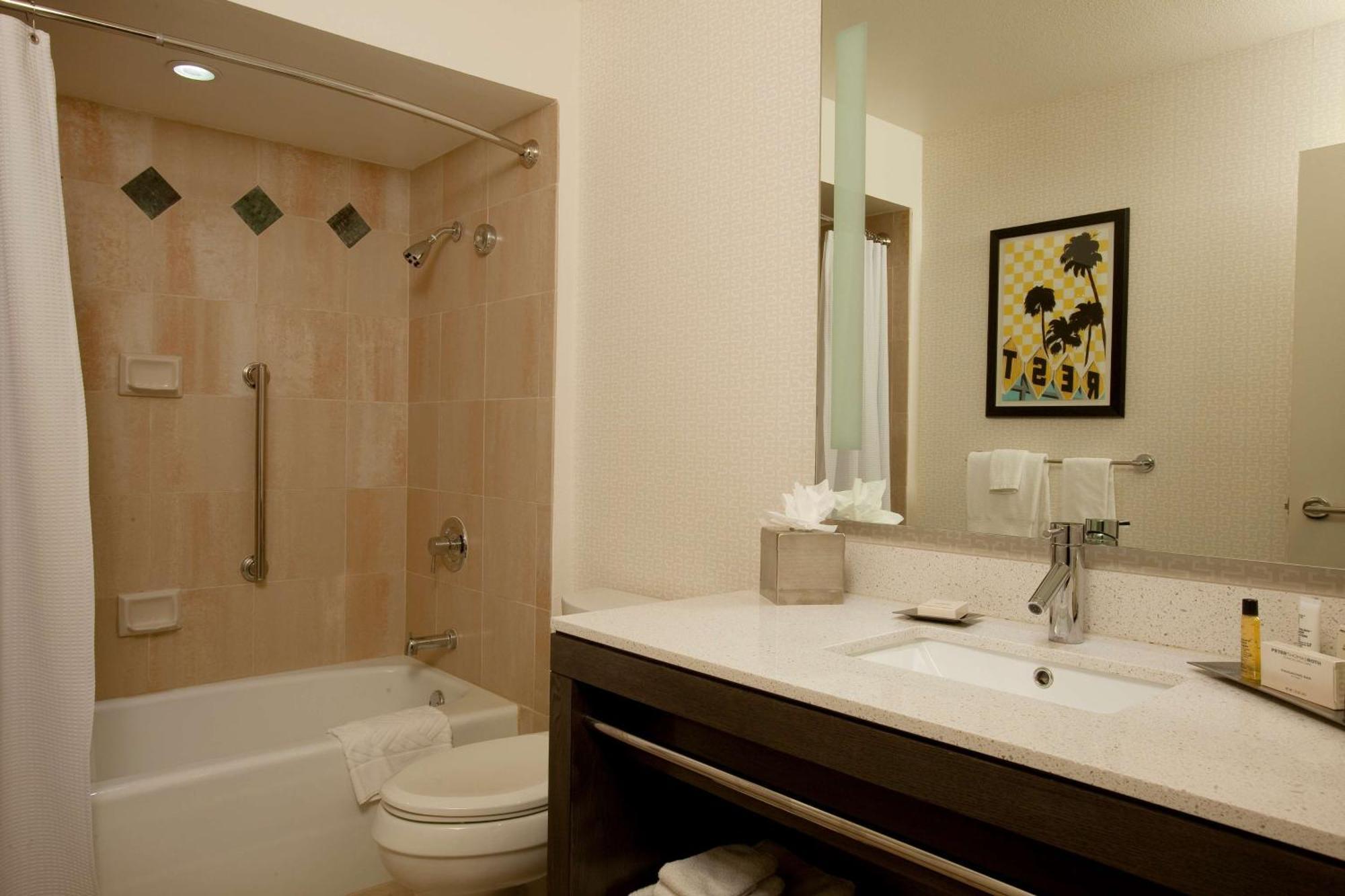 Junior Suite Pool View No Resort Fees,1551309523:JPEG