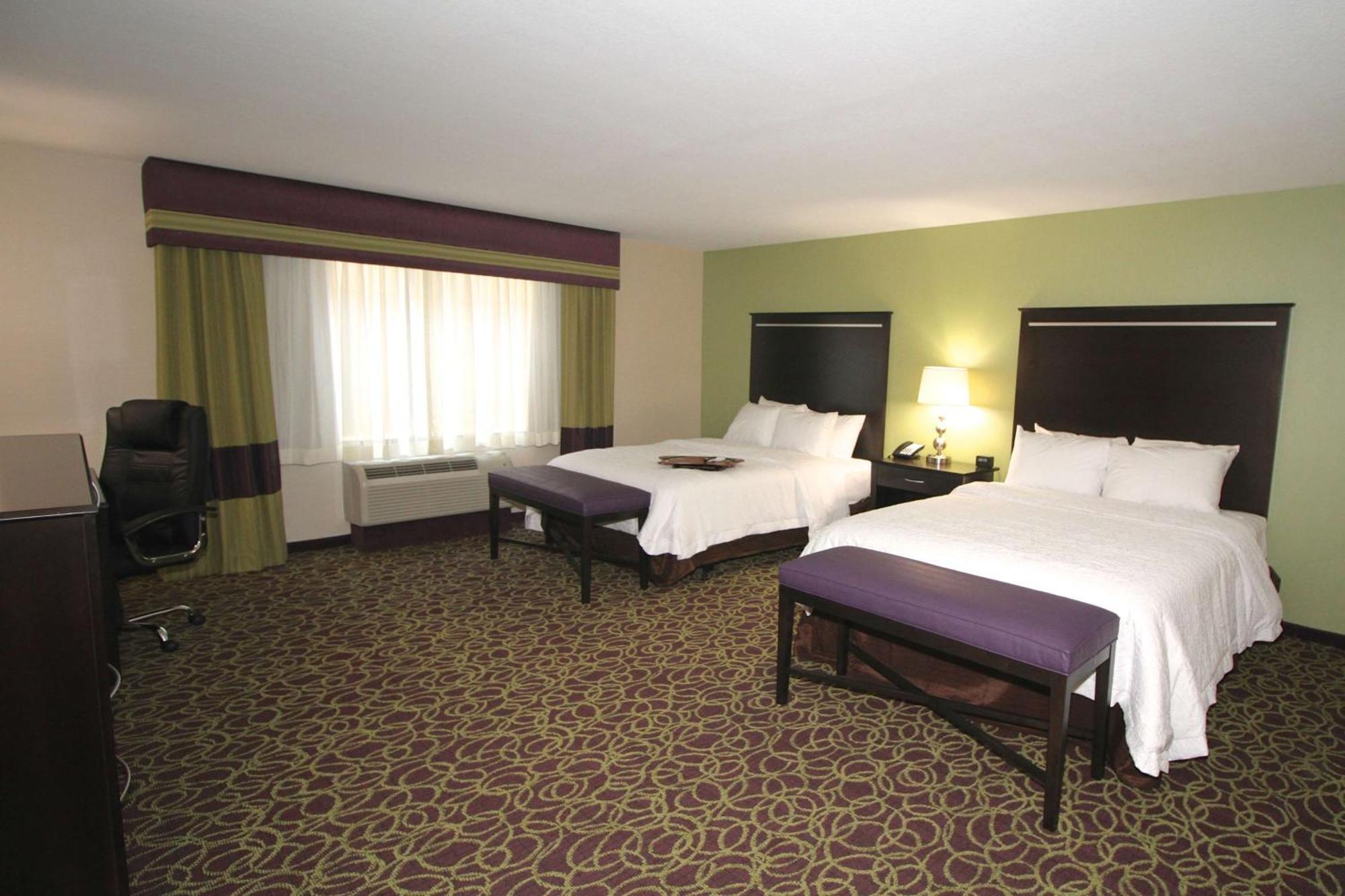 Queen Room Two Queen Beds Roll Shower Mobility Hearing Access or Non-Smoking,1551378538:JPEG