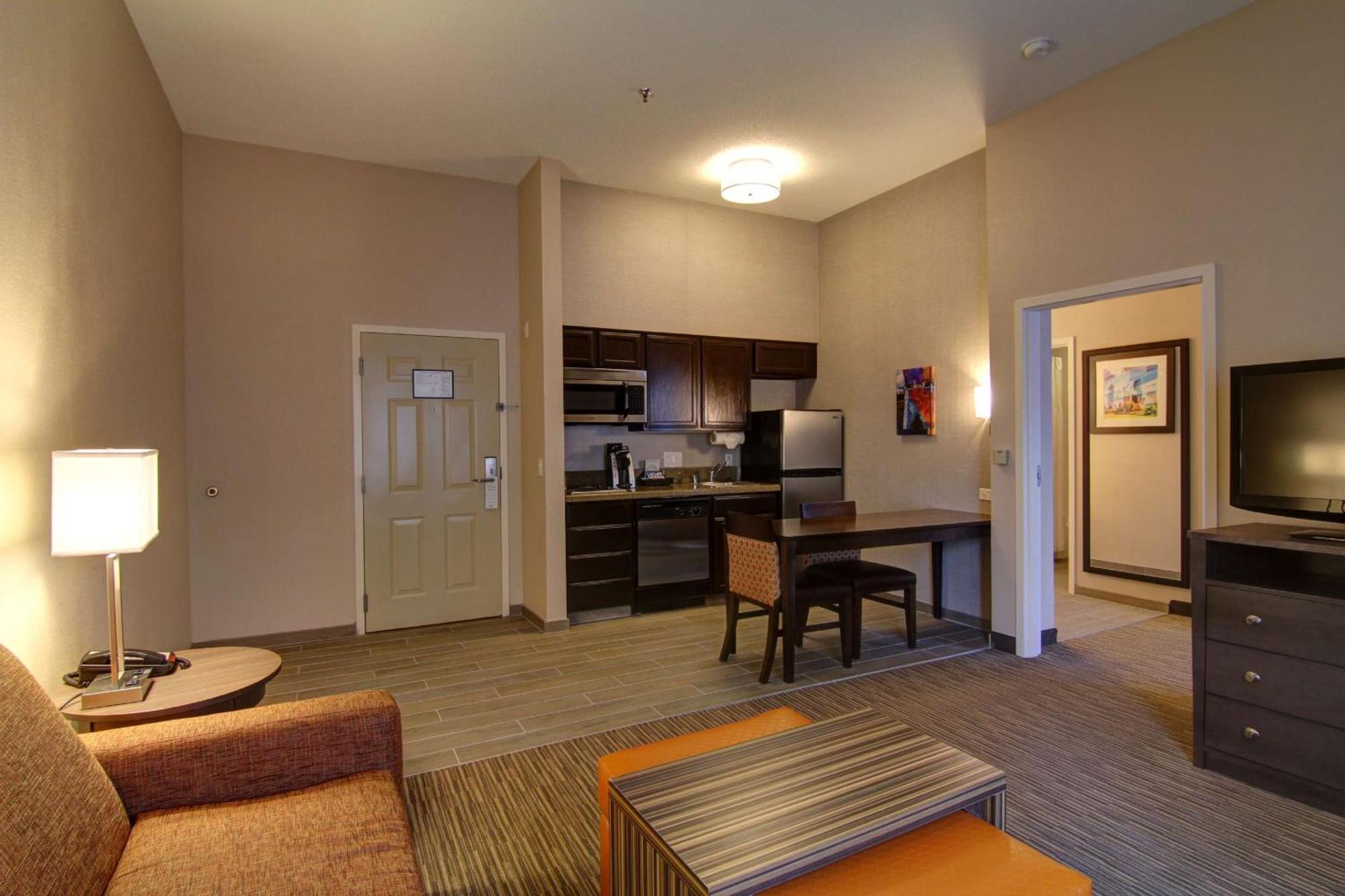 One-Bedroom King Suite Non-Smoking