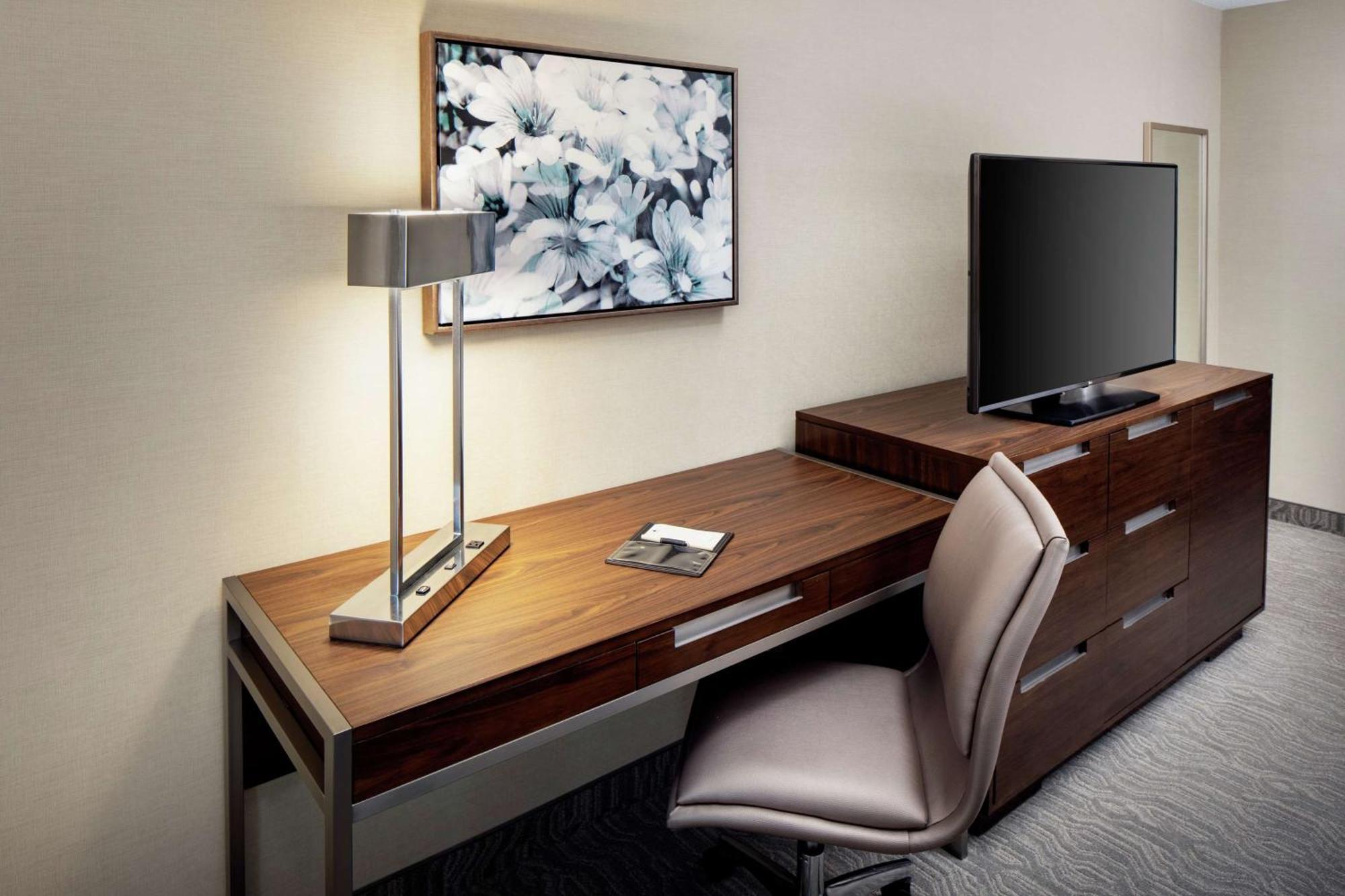 King Suite with Living Room