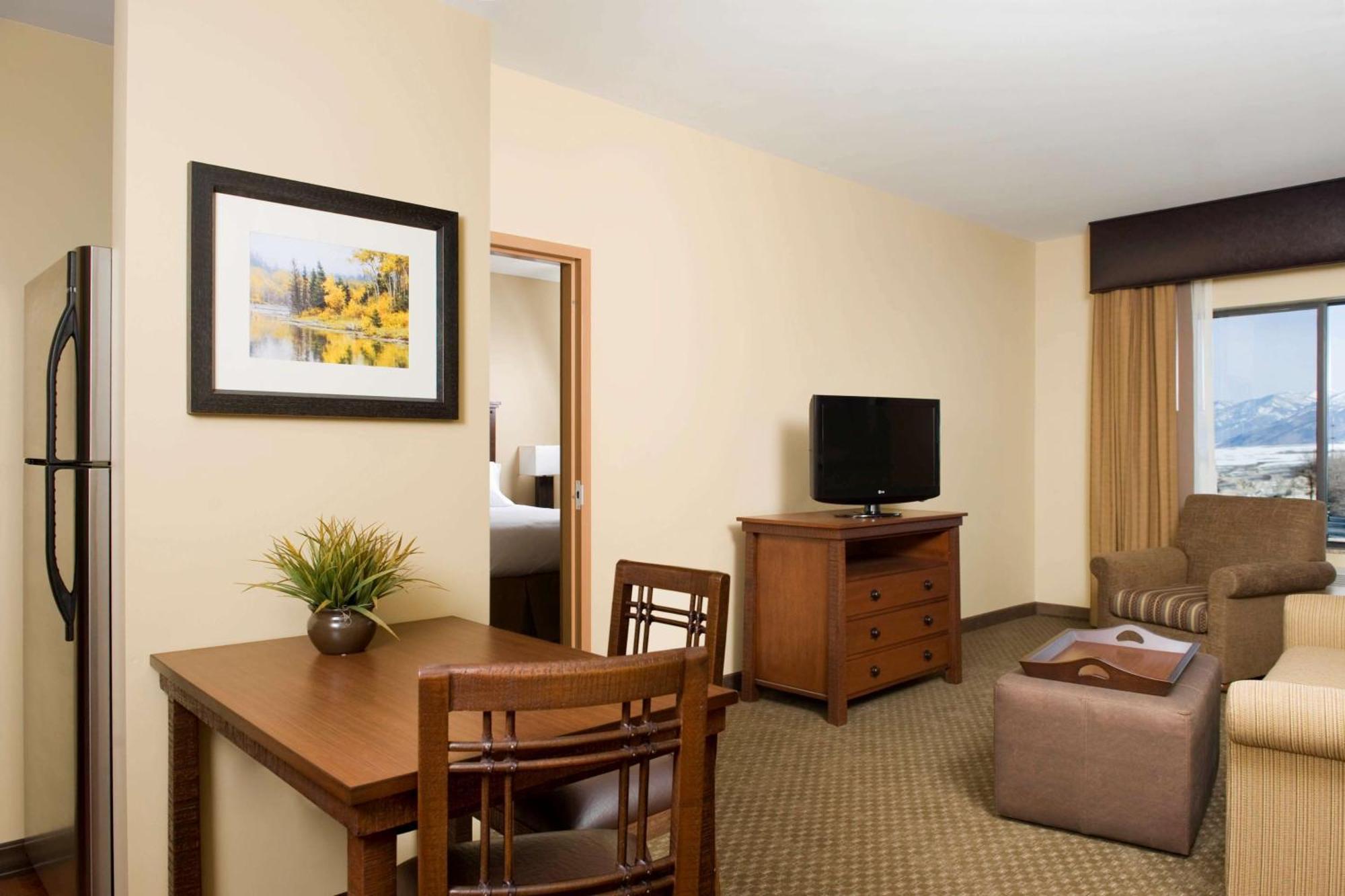 One-Bedroom King Suite - Non-Smoking