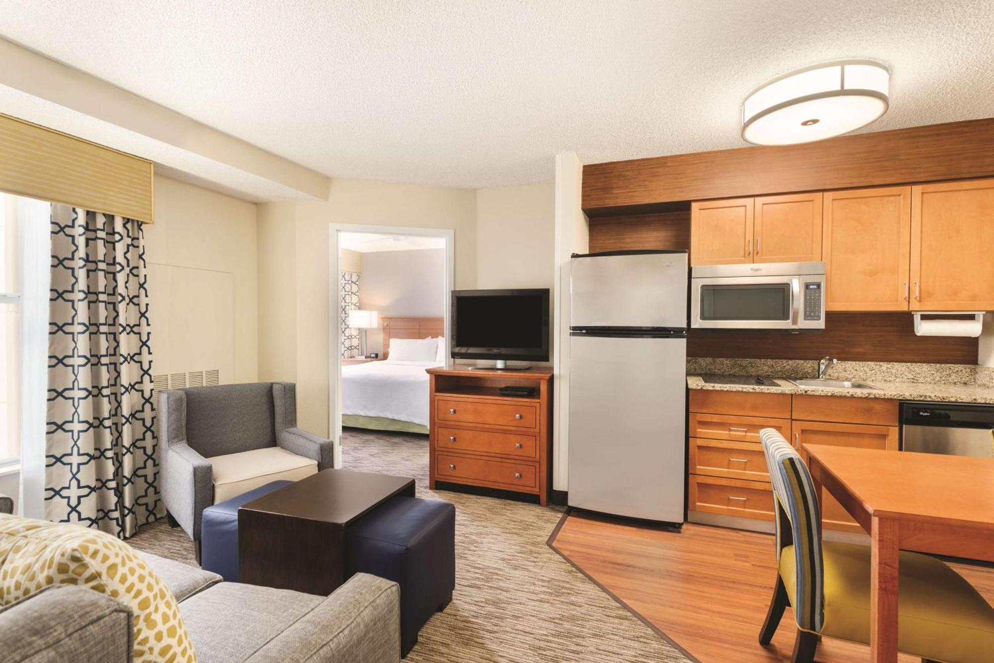 Two-Bedroom Suite One King Two Double Beds Sofa Bed Non-Smoking