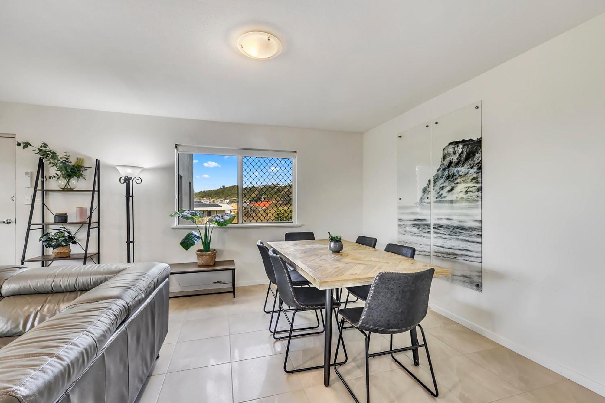 Three-Bedroom Apartment with Resort View
