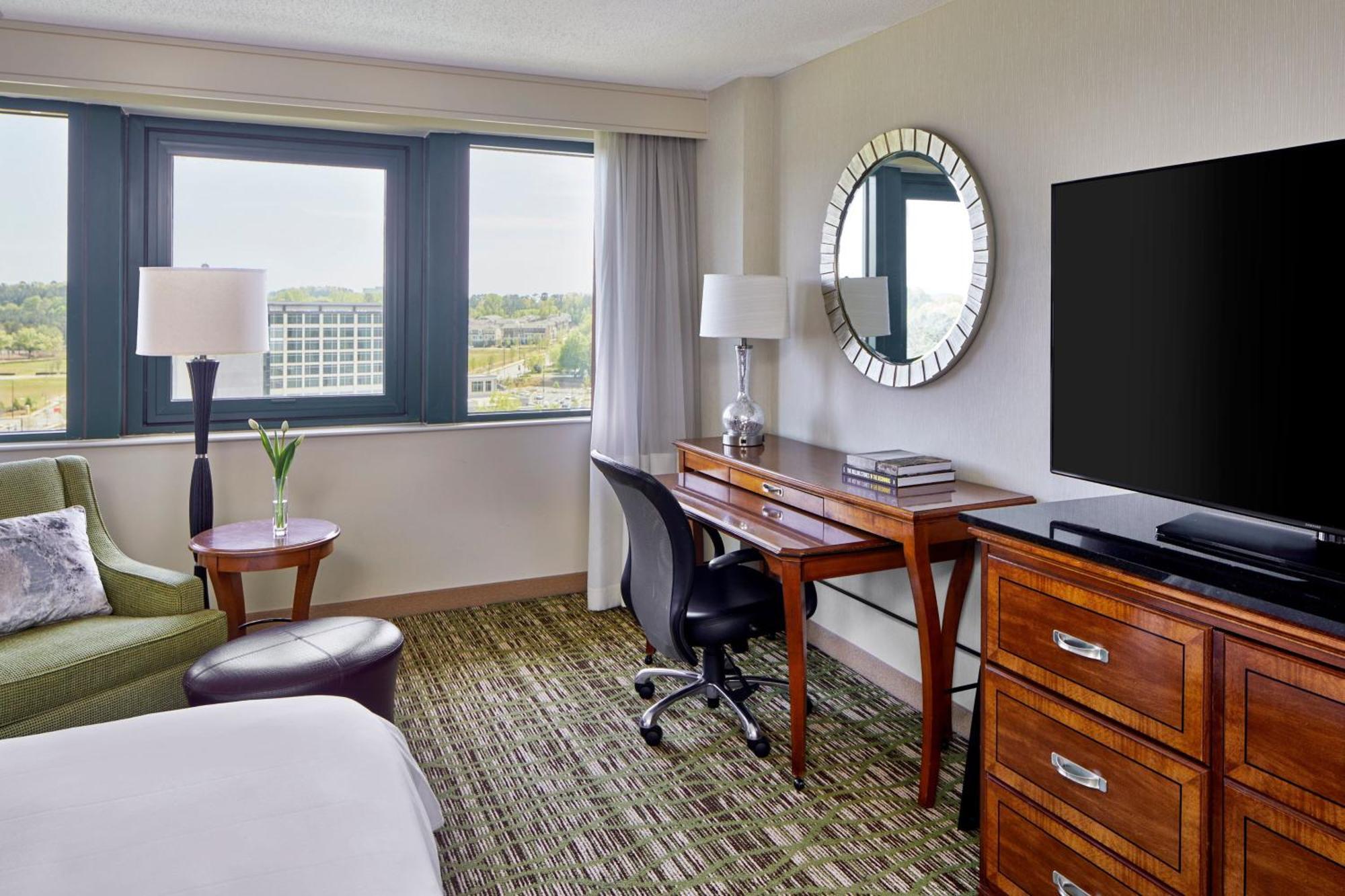 Corner King Room