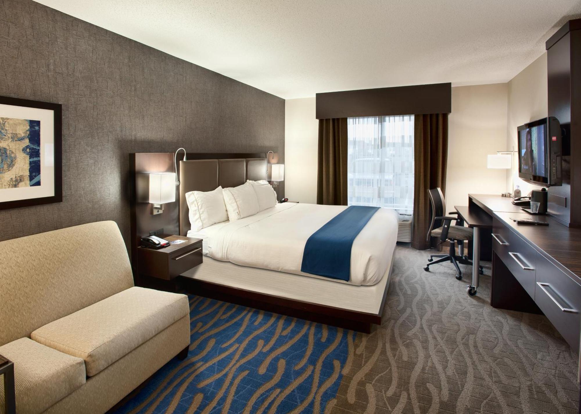 Standard King Room
