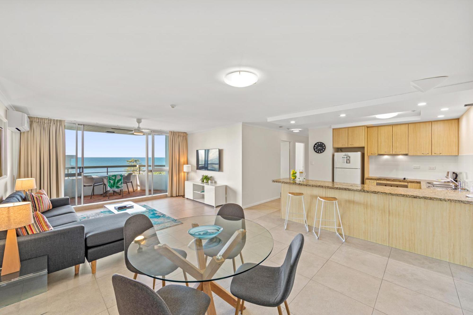 One-Bedroom Apartment with Ocean View