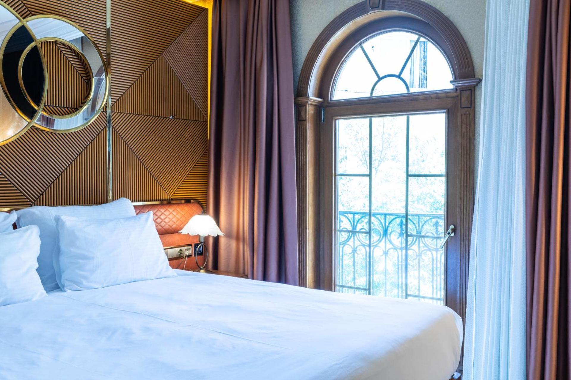 Standard Room Jetted Tub