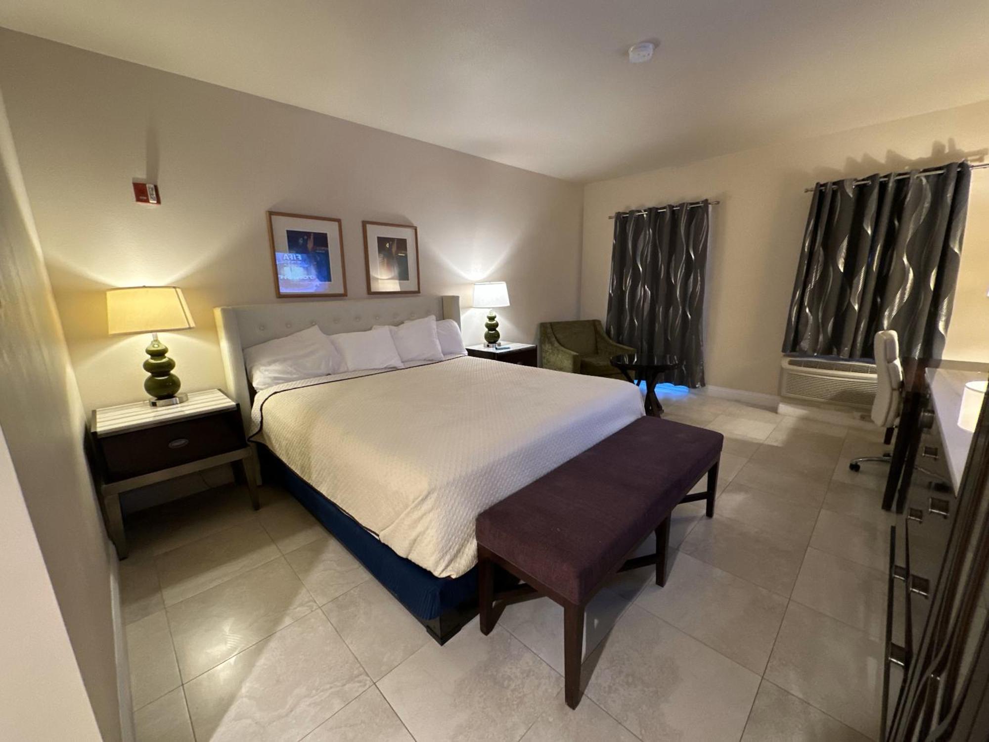 Premier King Room - Non-Smoking