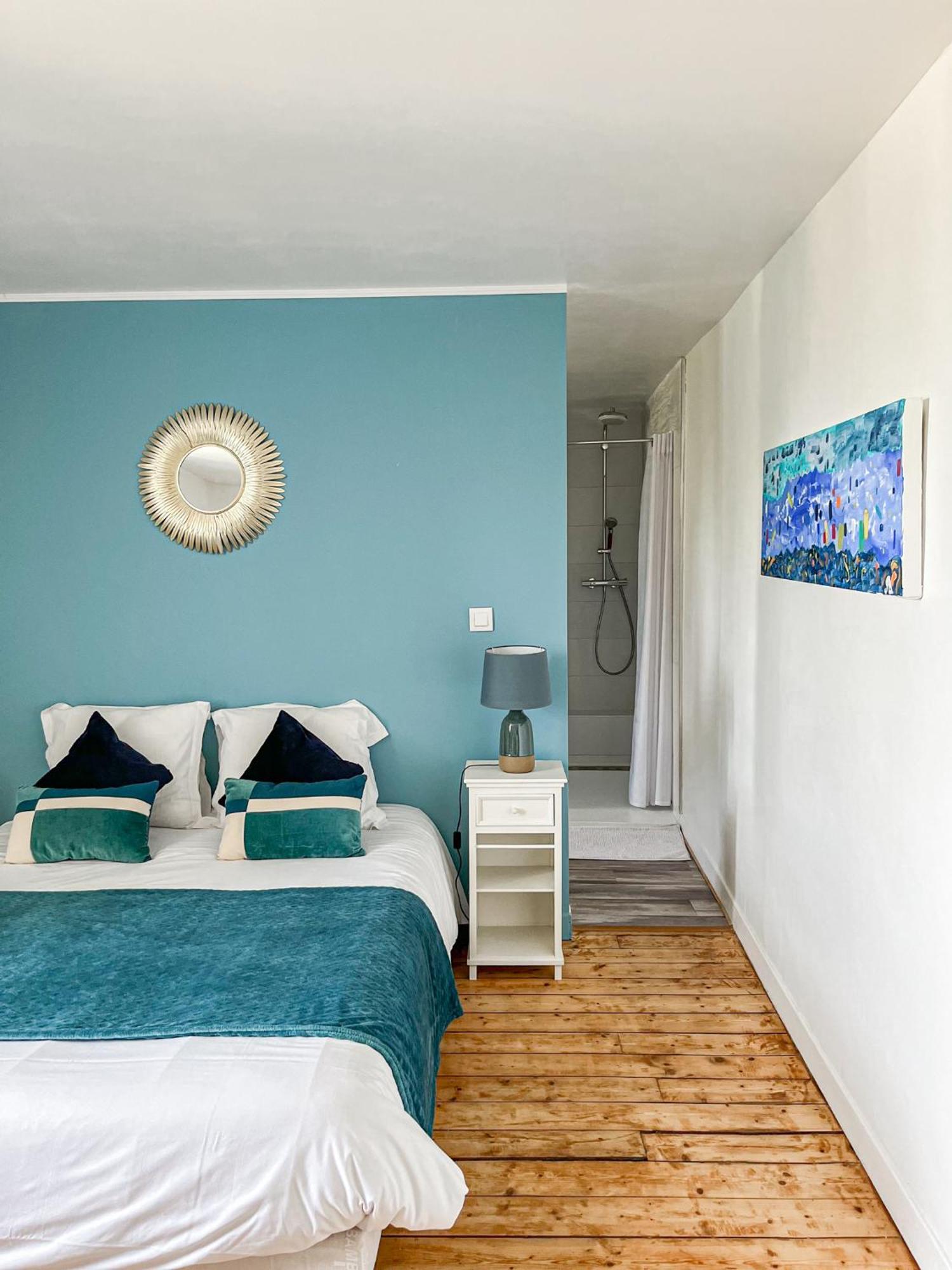 Double Room,1554369853:JPEG