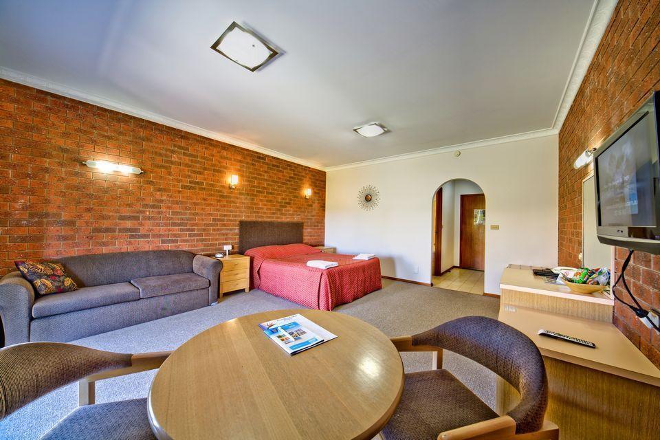 Deluxe Queen Room