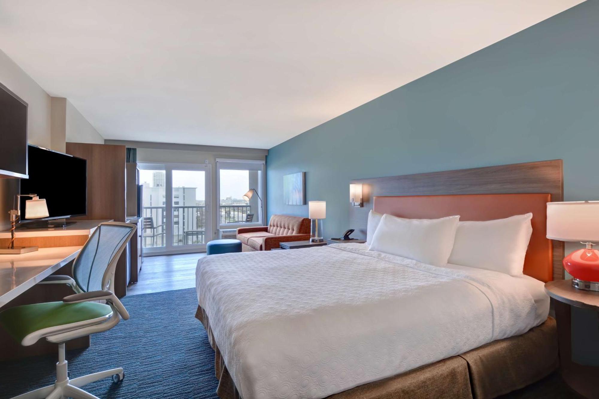 King Studio Suite with City View