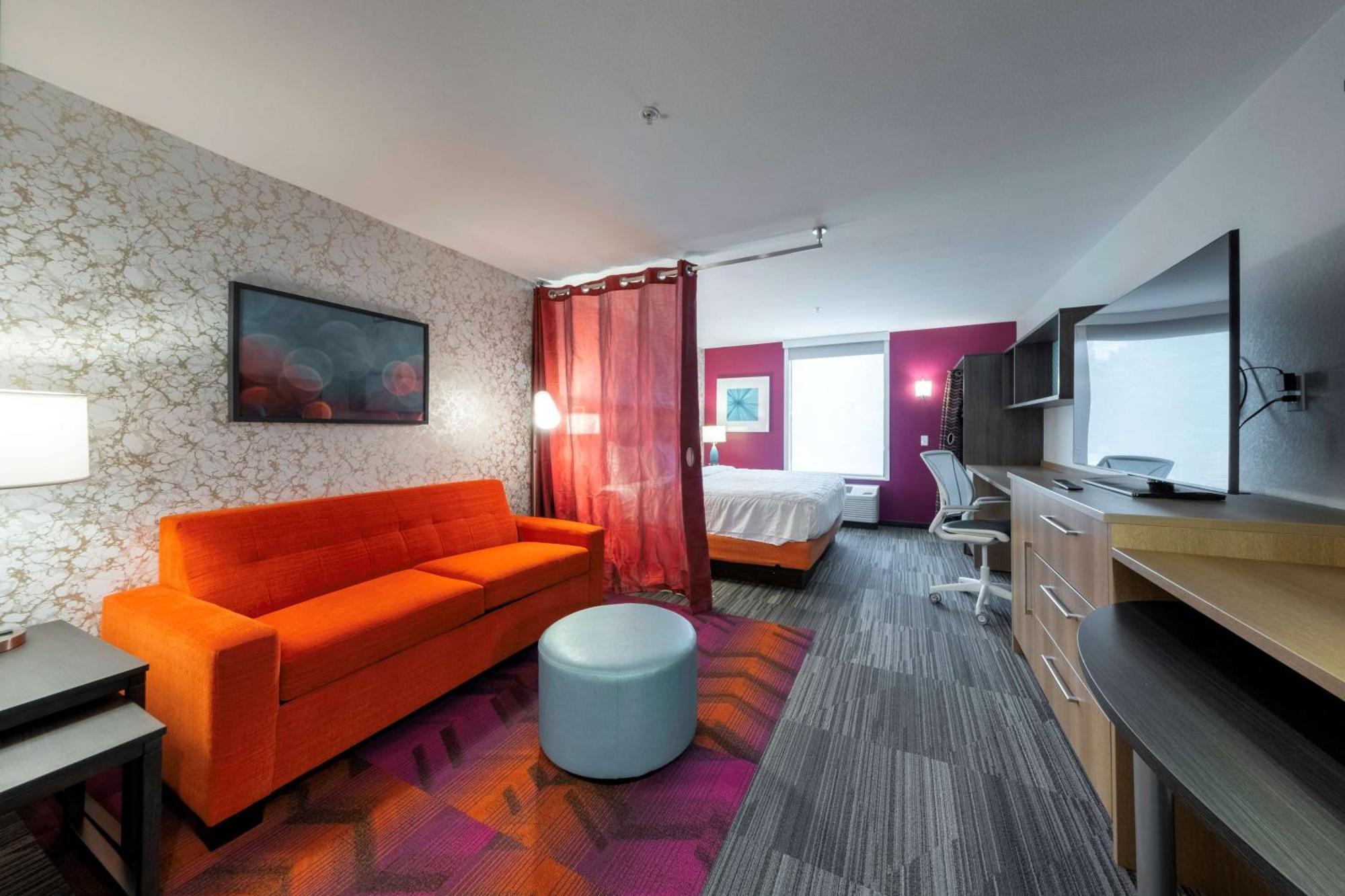 King Studio Suite - Non-Smoking