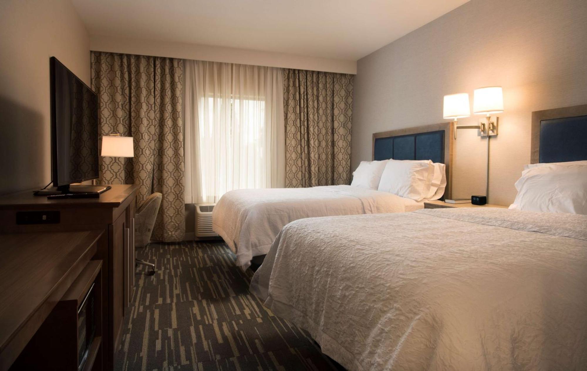 Queen Room with Two Queen Beds (4 Adults),1557407524:JPEG