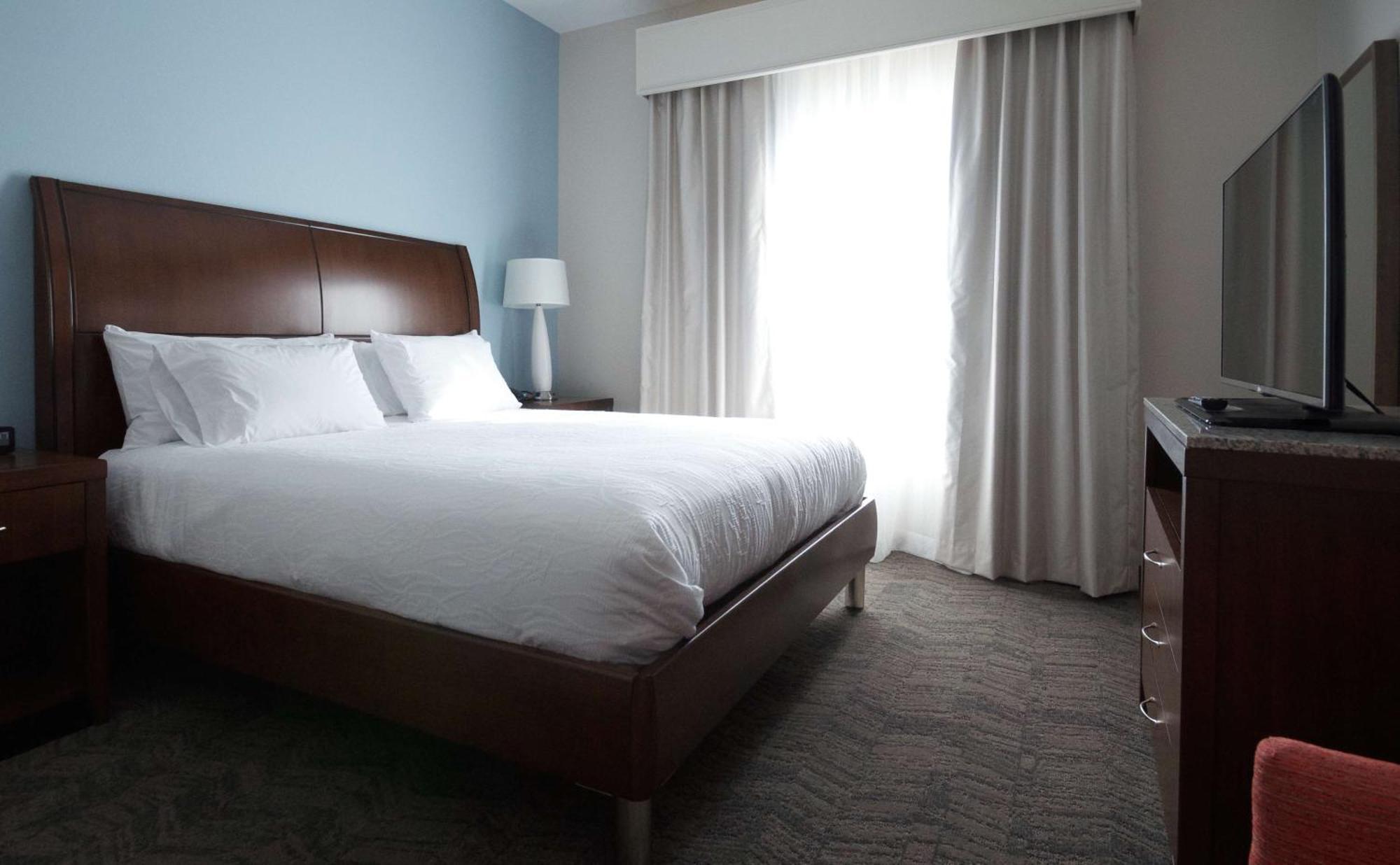 One-Bedroom King Suite