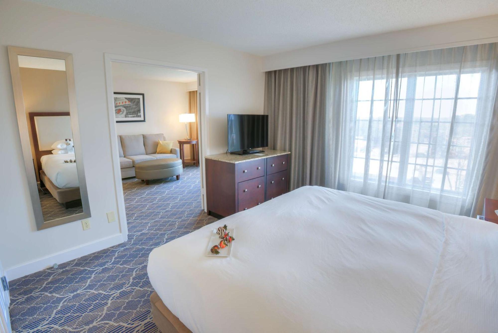 Non-Smoking Two Room King Suite