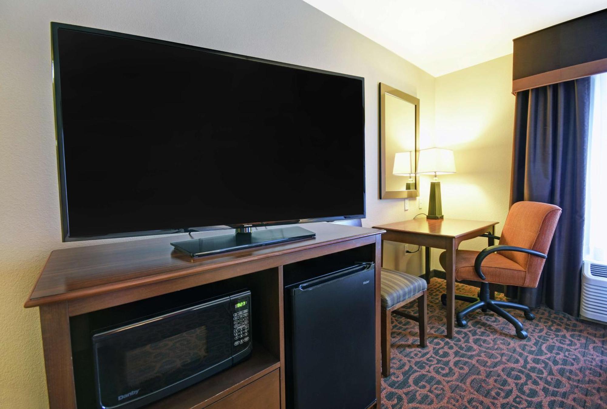 Queen Room with Two Queen Beds - Hearing Access/Non-Smoking