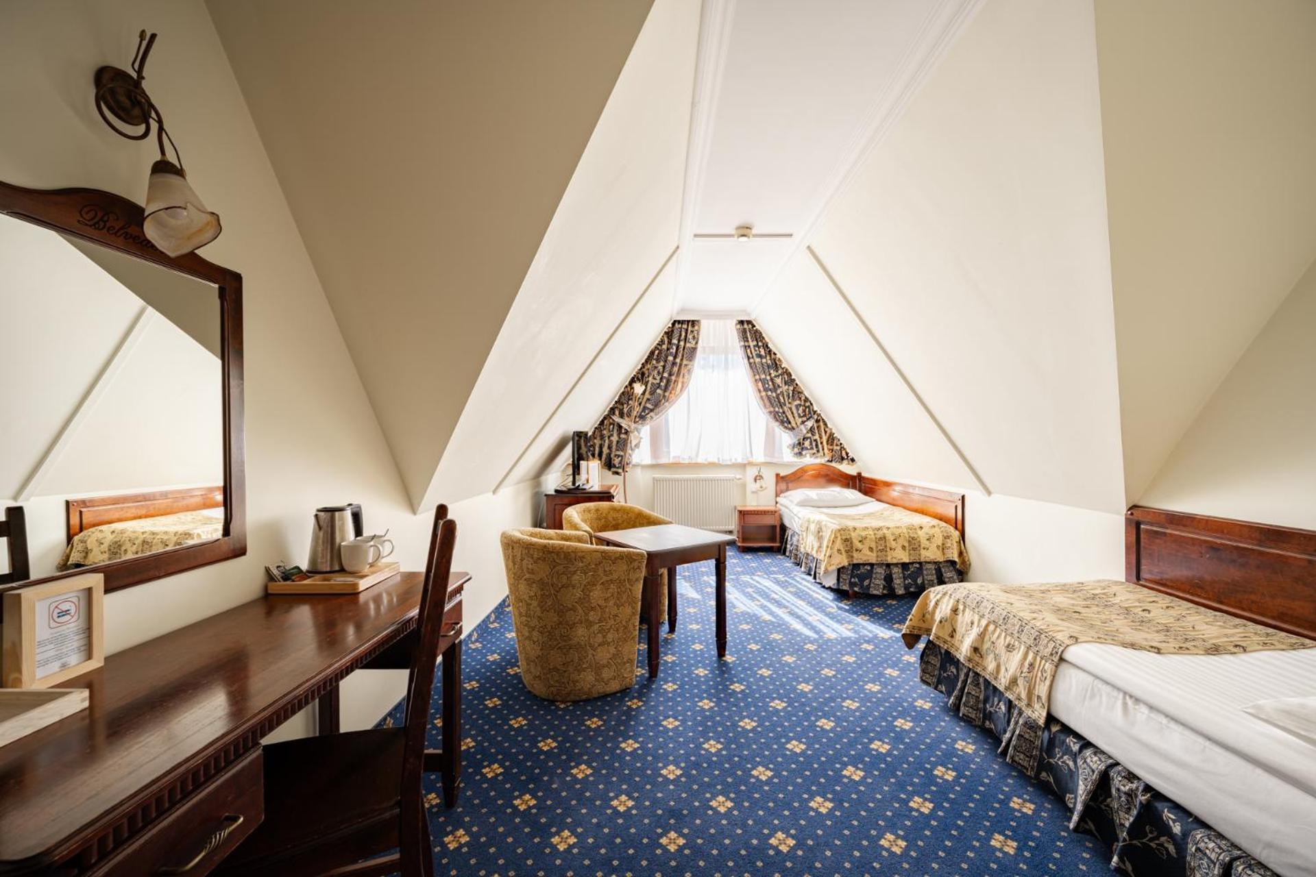 Standard Twin Room