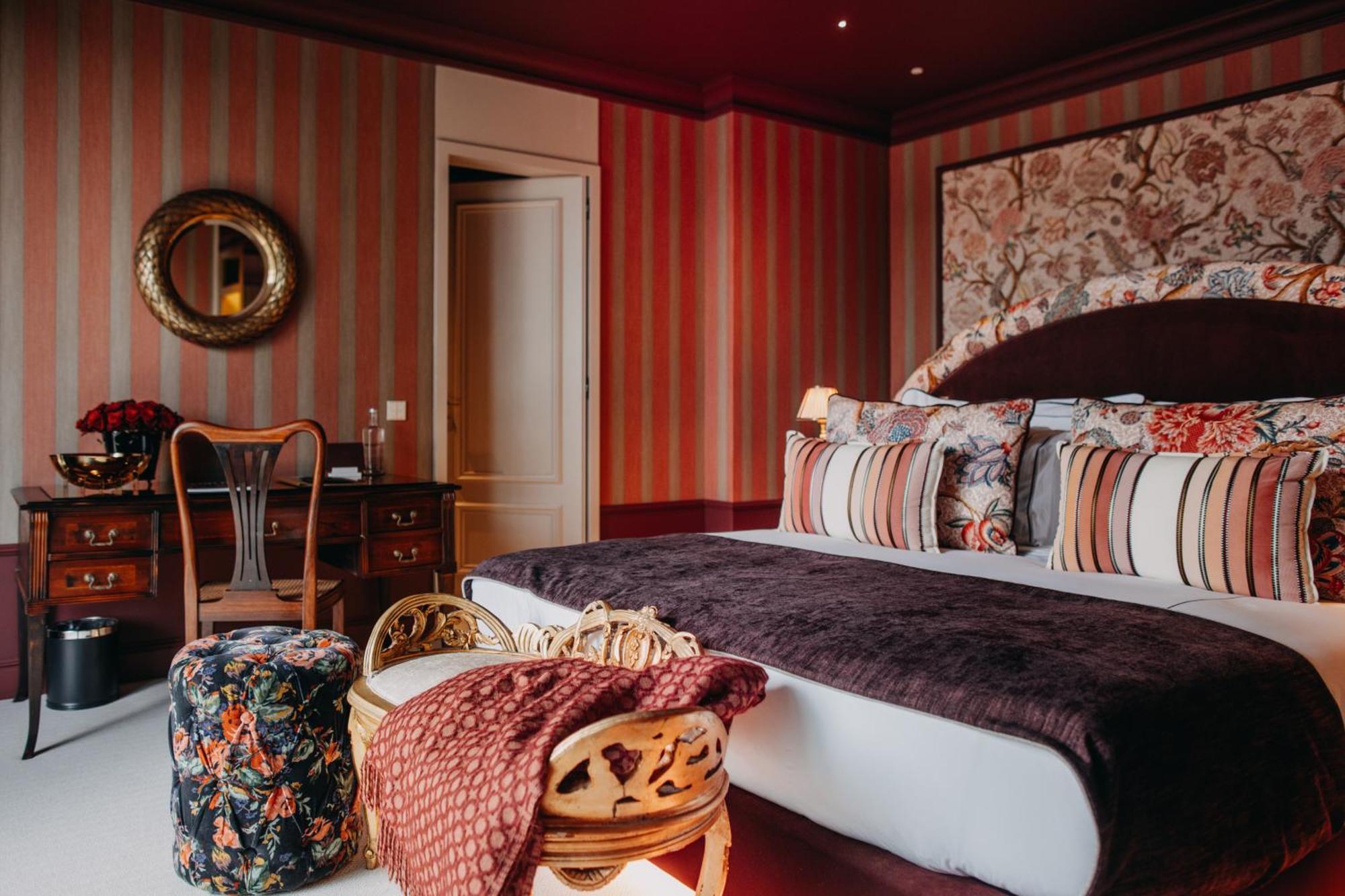 Signature Suite