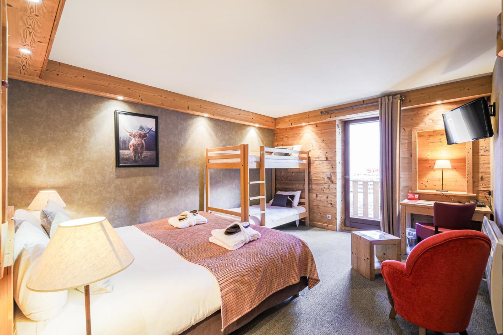 Chambre Familiale Supérieure (2 Adultes + 2 Enfants)