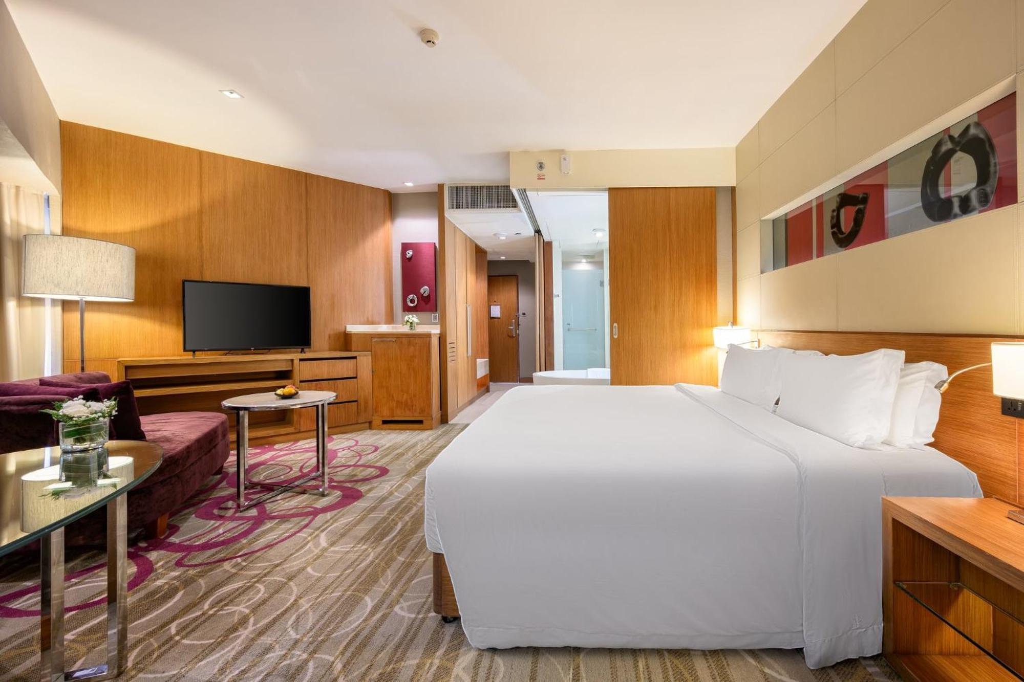 Deluxe Suite King