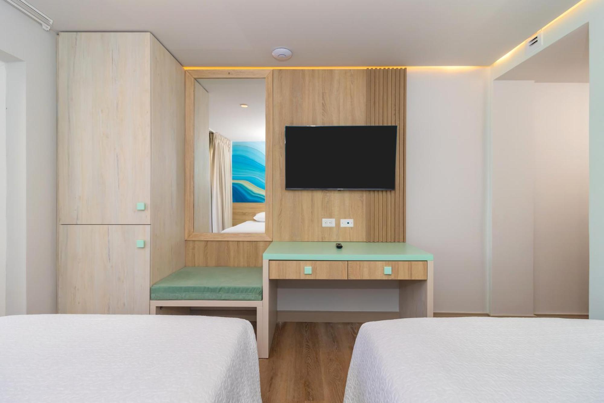 Quadruple Room Sea View