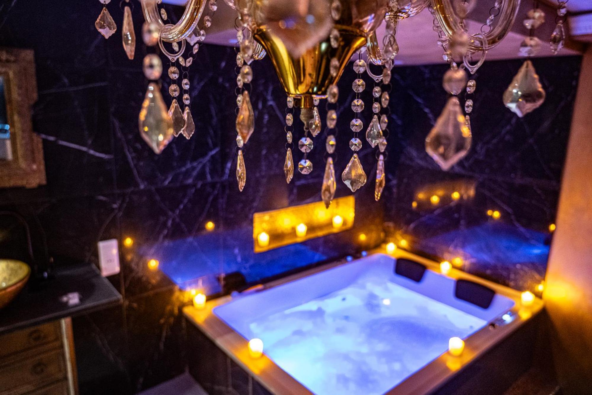 Suite Deluxe La Baroque avec Baignoire Spa