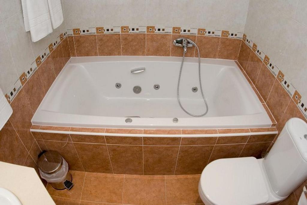 Double Room Spa Bath