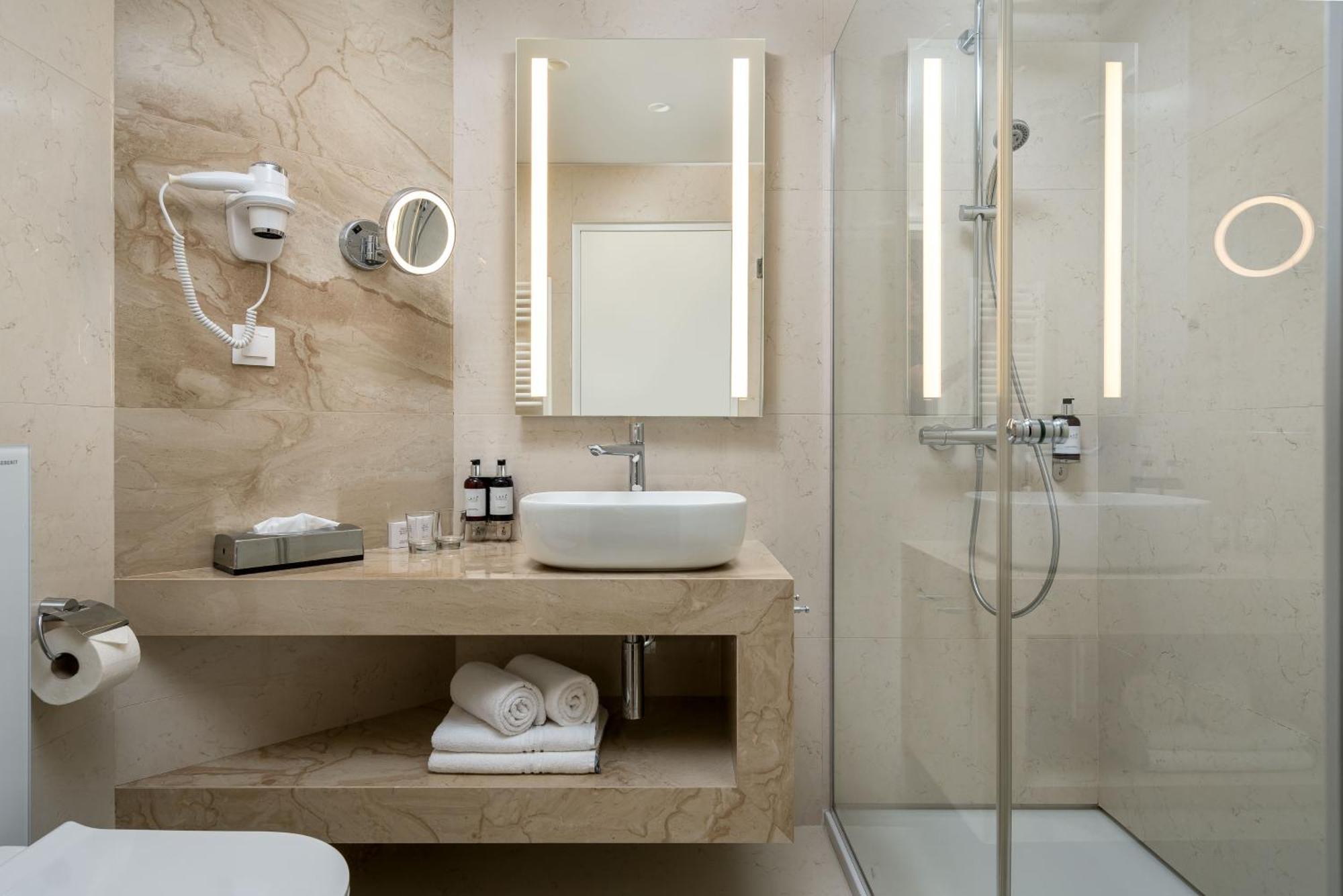 Superior Twin Room with Terrace