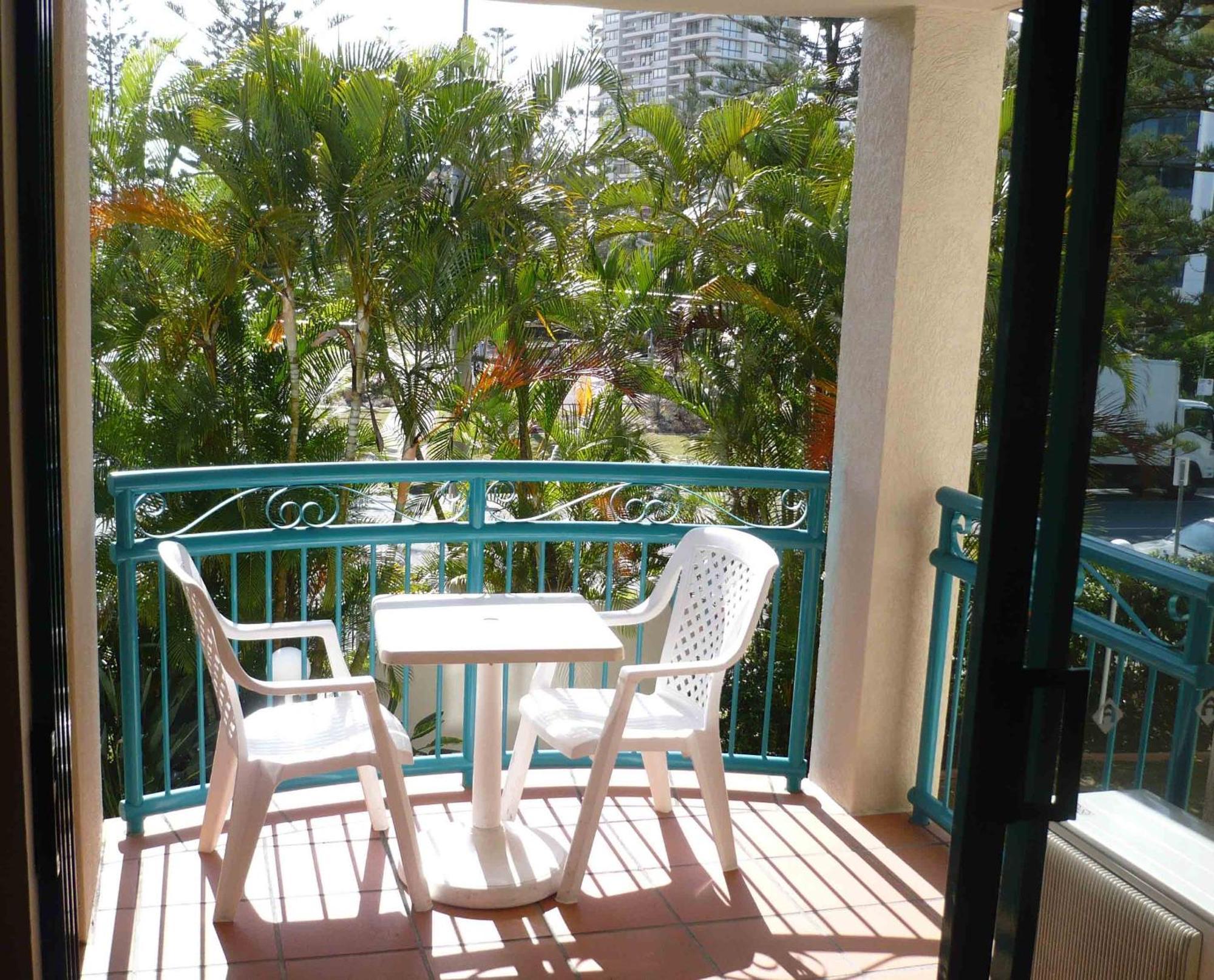 One-Bedroom Apartment with Balcony