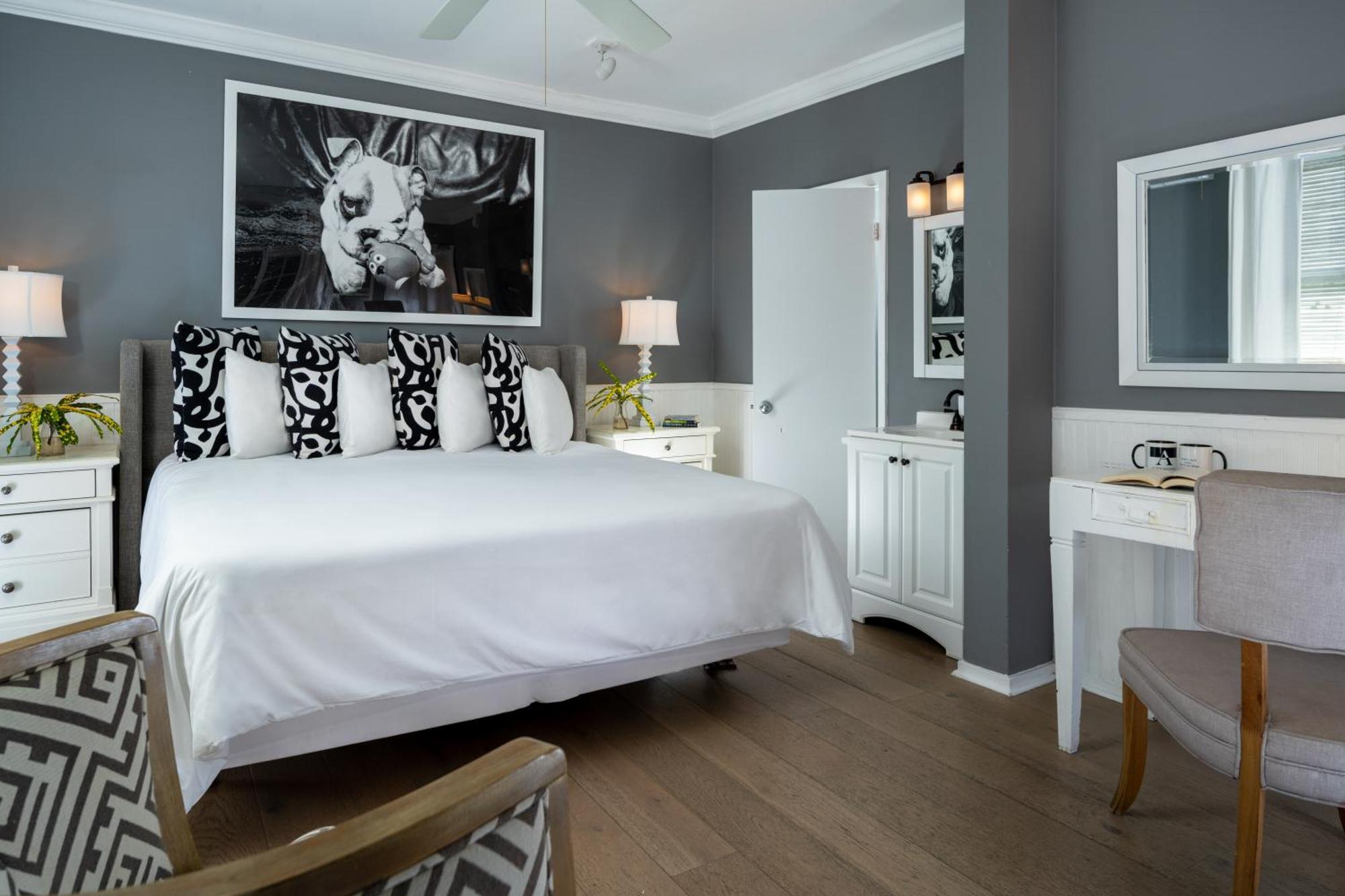 Room 5: Superior King Room