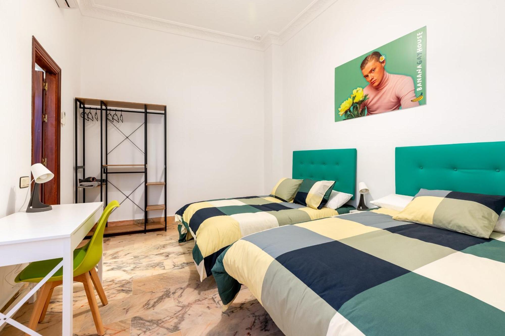 Quadruple Room with Private Bathroom